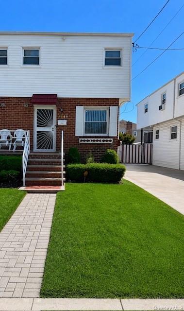 Single Family E 103rd Street Brooklyn, NY 11236, MLS-1040233-2