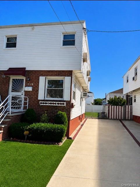 Single Family E 103rd Street Brooklyn, NY 11236, MLS-1040233-3