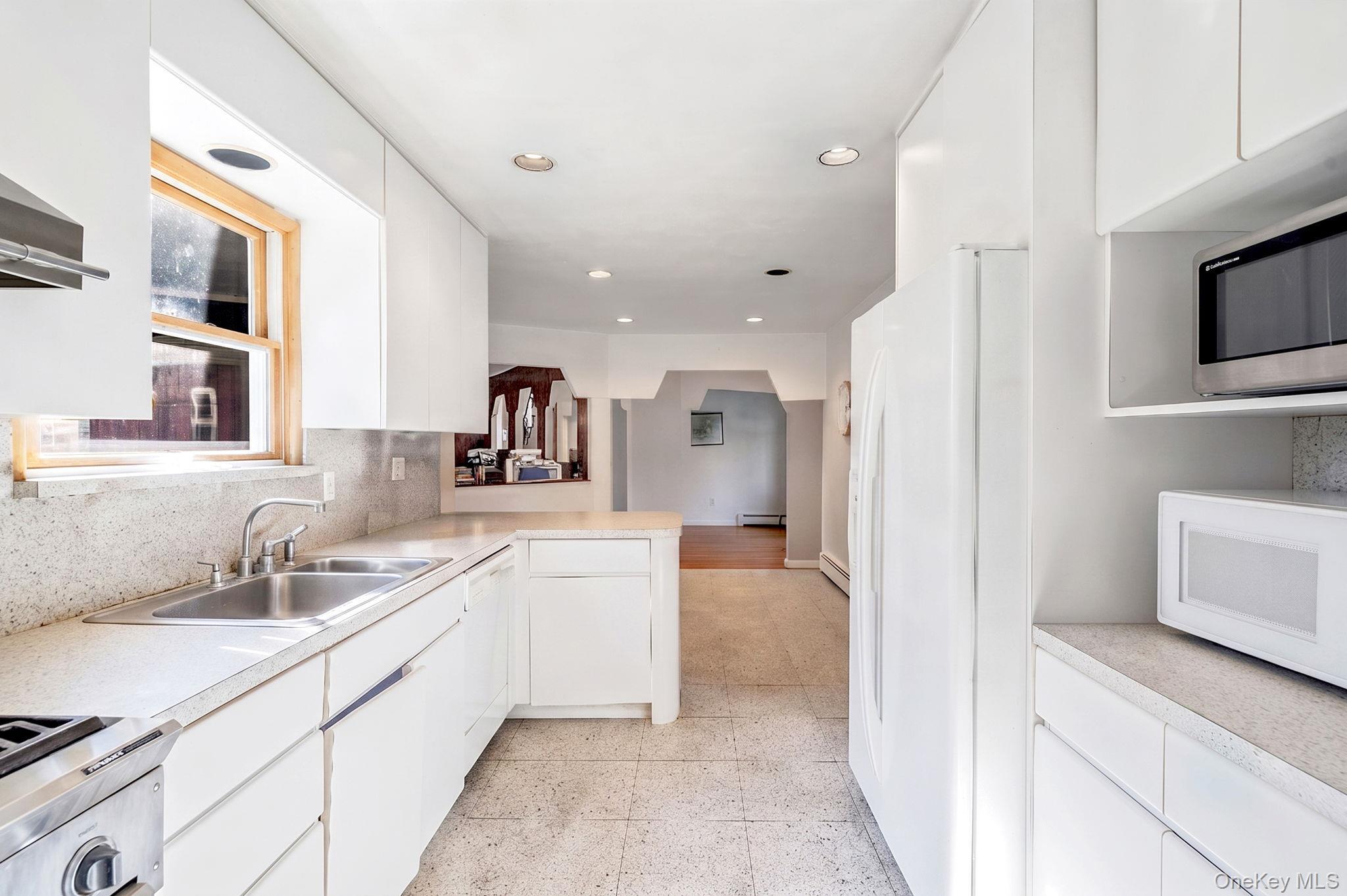 Single Family Gardiner Drive  Suffolk County, NY 11706, MLS-1040238-16