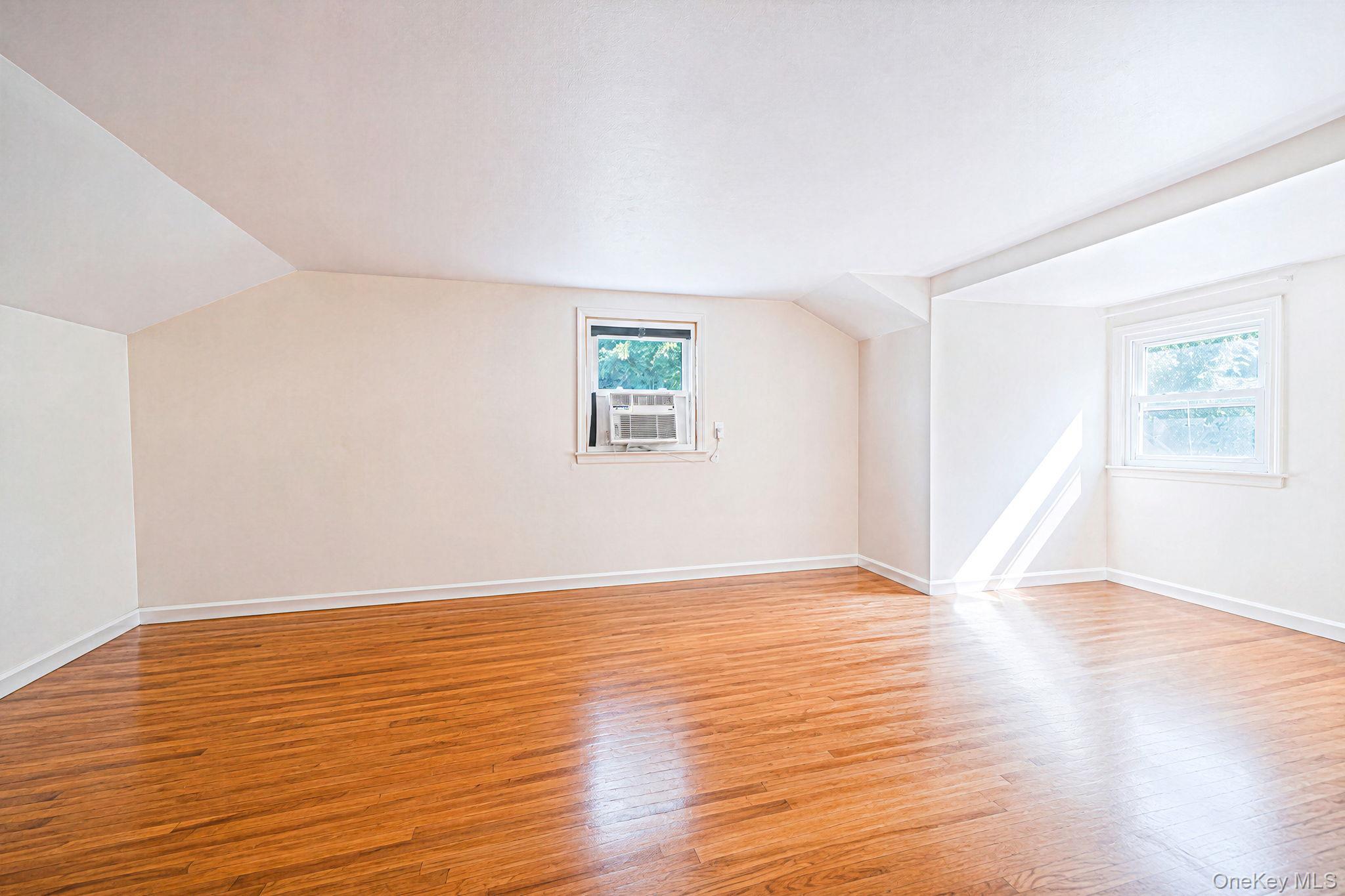 Single Family Gardiner Drive  Suffolk County, NY 11706, MLS-1040238-35