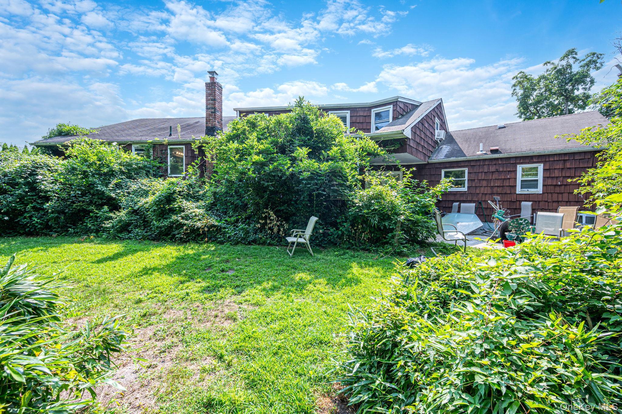 Single Family Gardiner Drive  Suffolk County, NY 11706, MLS-1040238-6