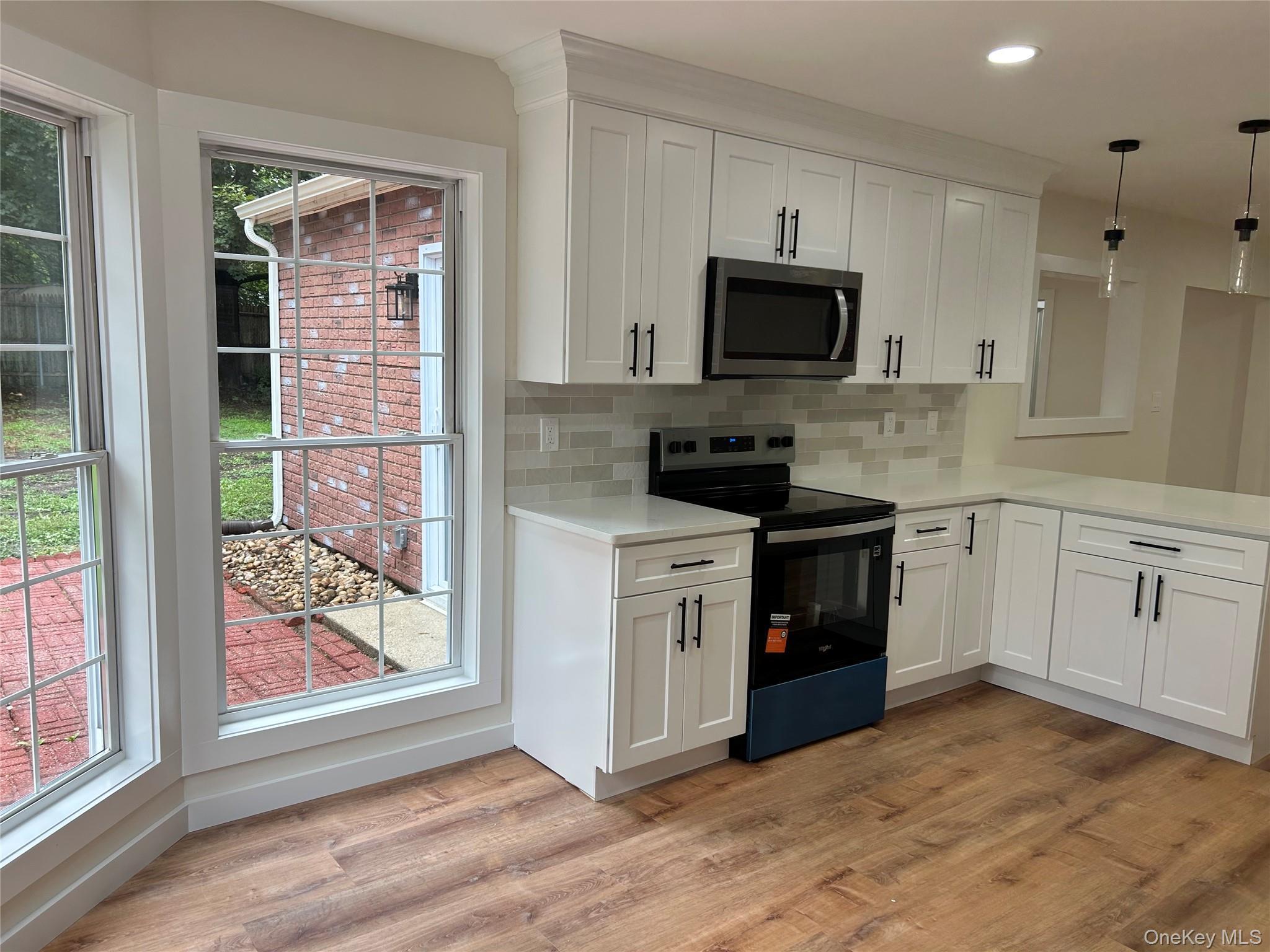 Single Family Orleans Green  Suffolk County, NY 11727, MLS-1040239-6
