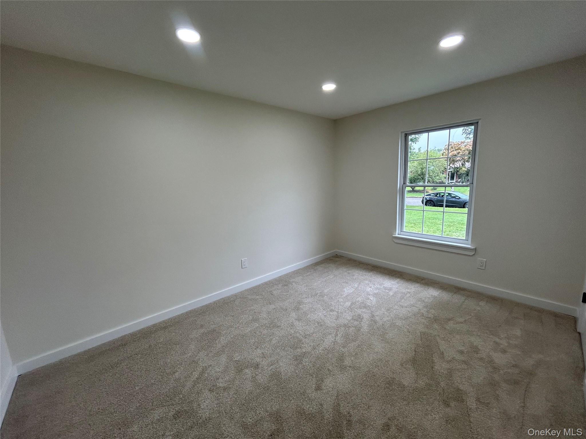Single Family Orleans Green  Suffolk County, NY 11727, MLS-1040239-9