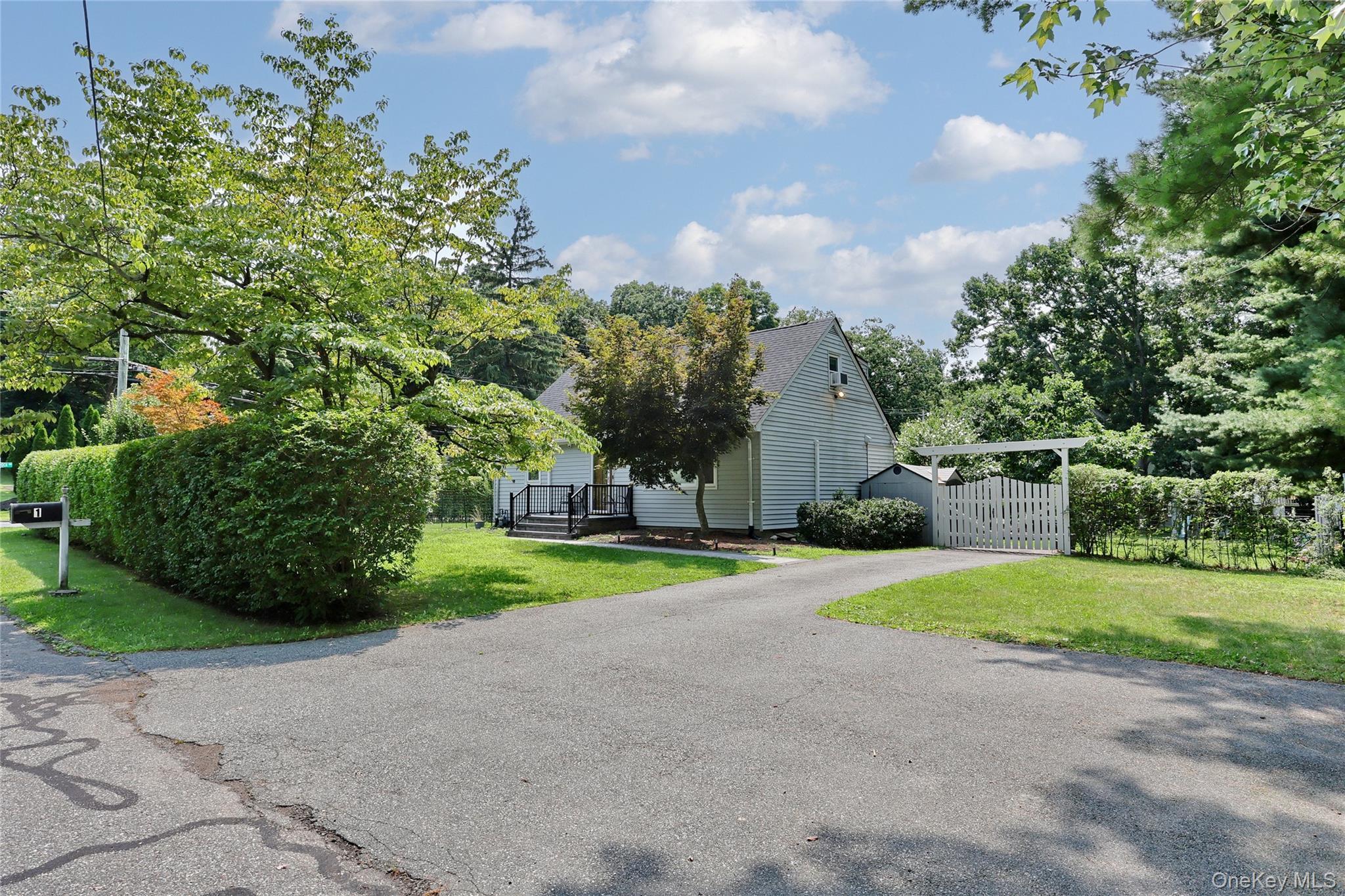 Single Family Stemmer Lane  Rockland County, NY 10901, MLS-1040242-25