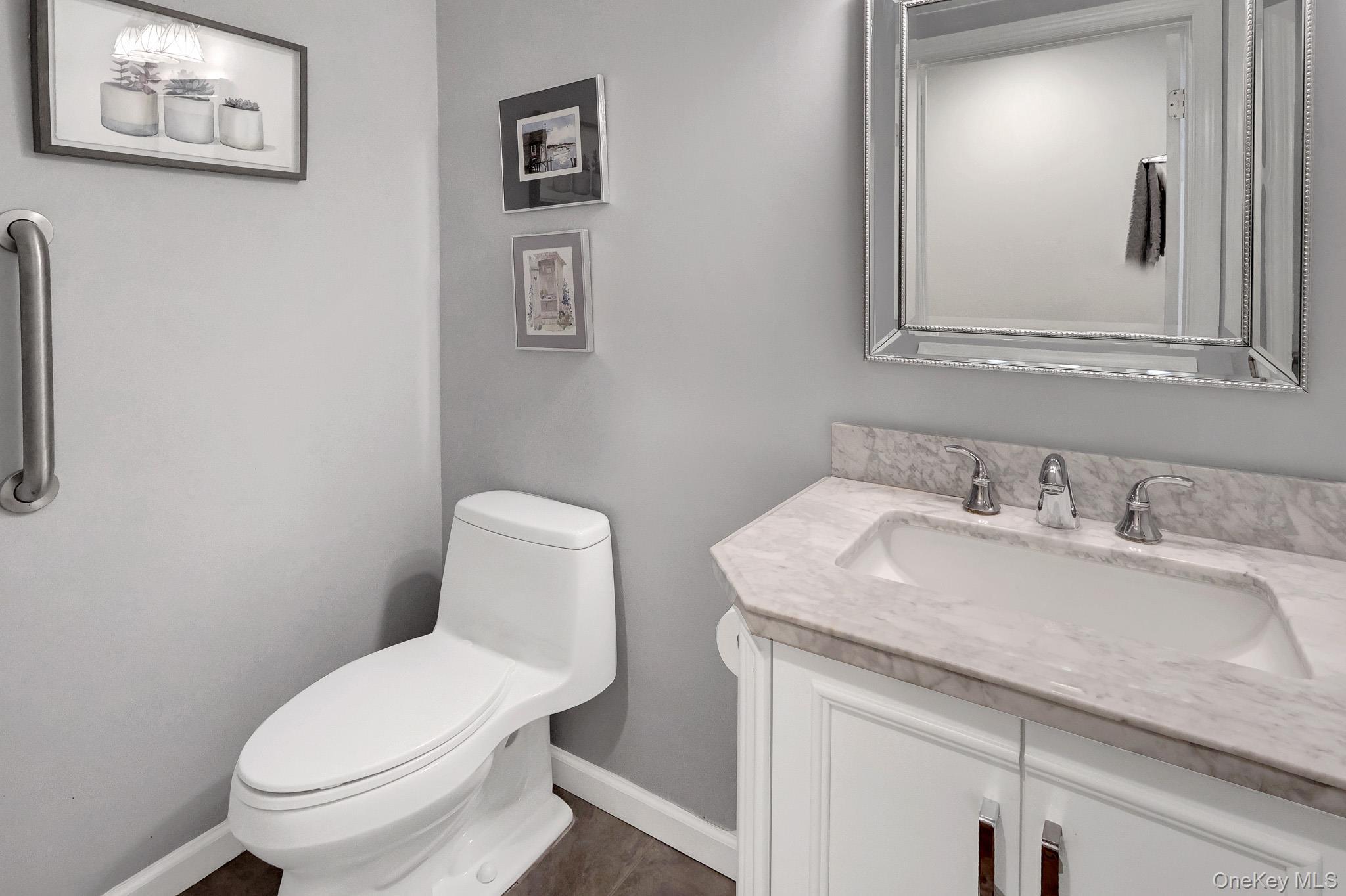 Single Family Admiral Road Nassau County, NY 11758, MLS-1040243-14