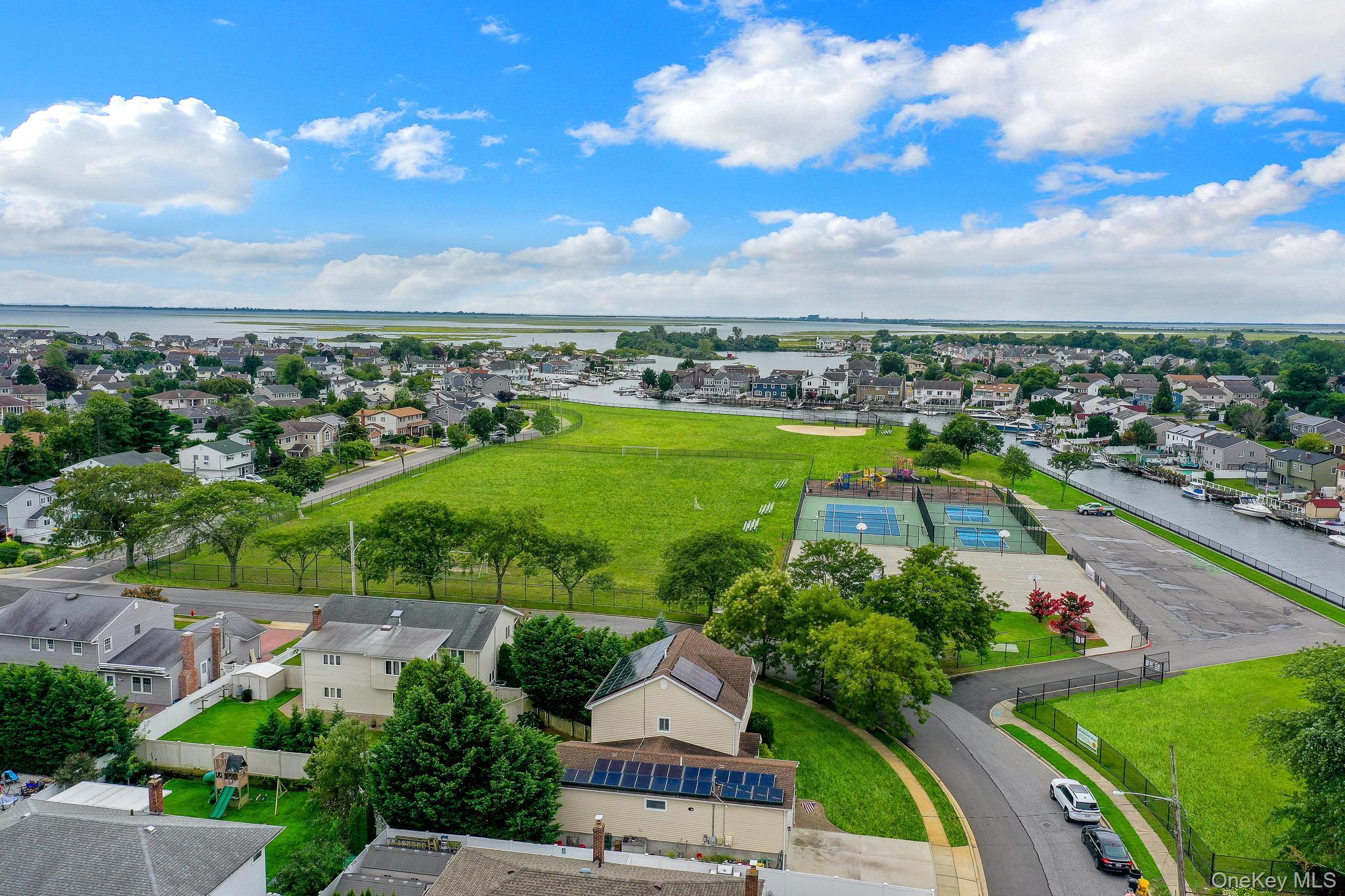 Single Family Admiral Road Nassau County, NY 11758, MLS-1040243-27