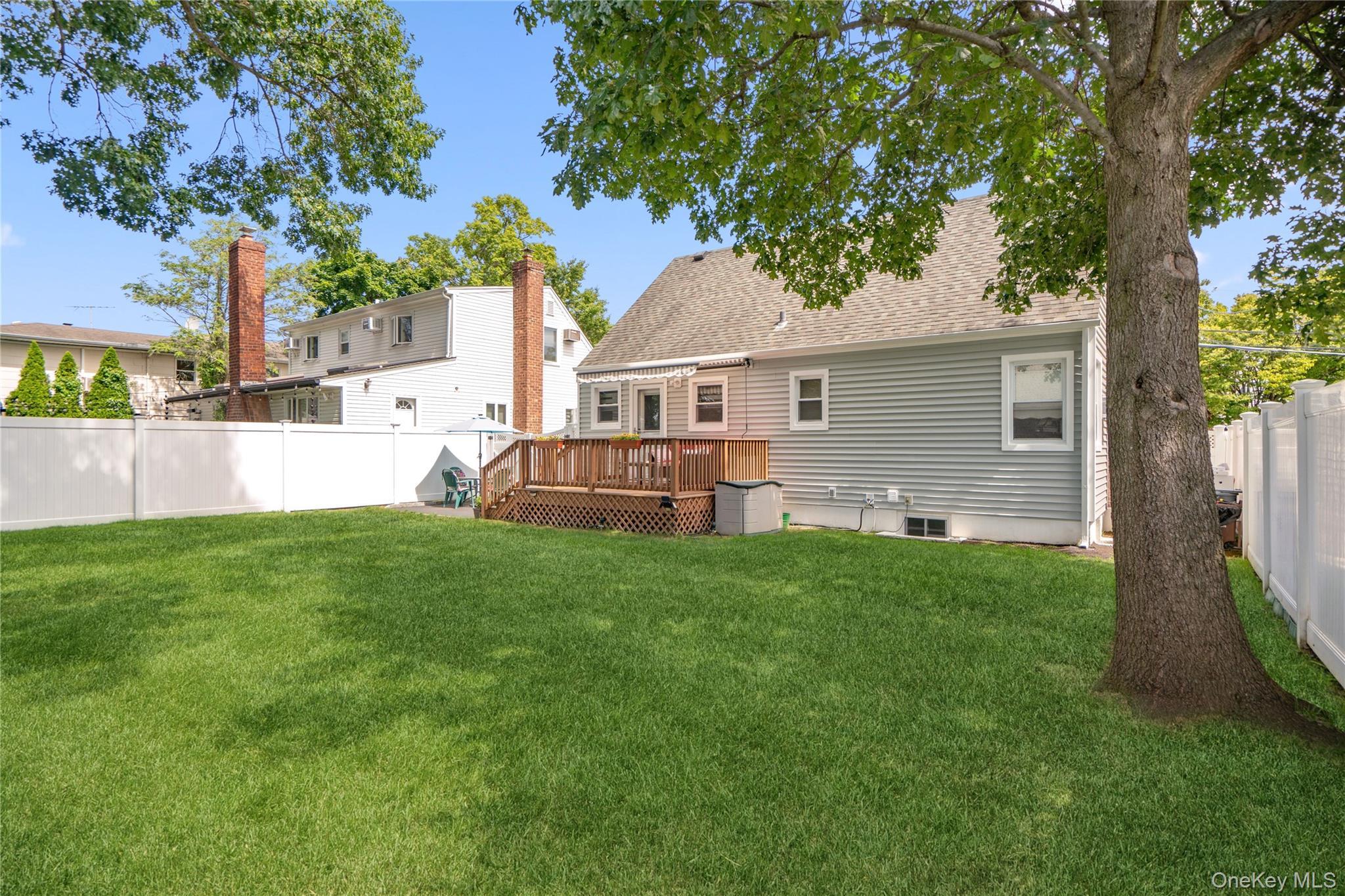 Single Family Alliance Street Nassau County, NY 11580, MLS-1040244-26