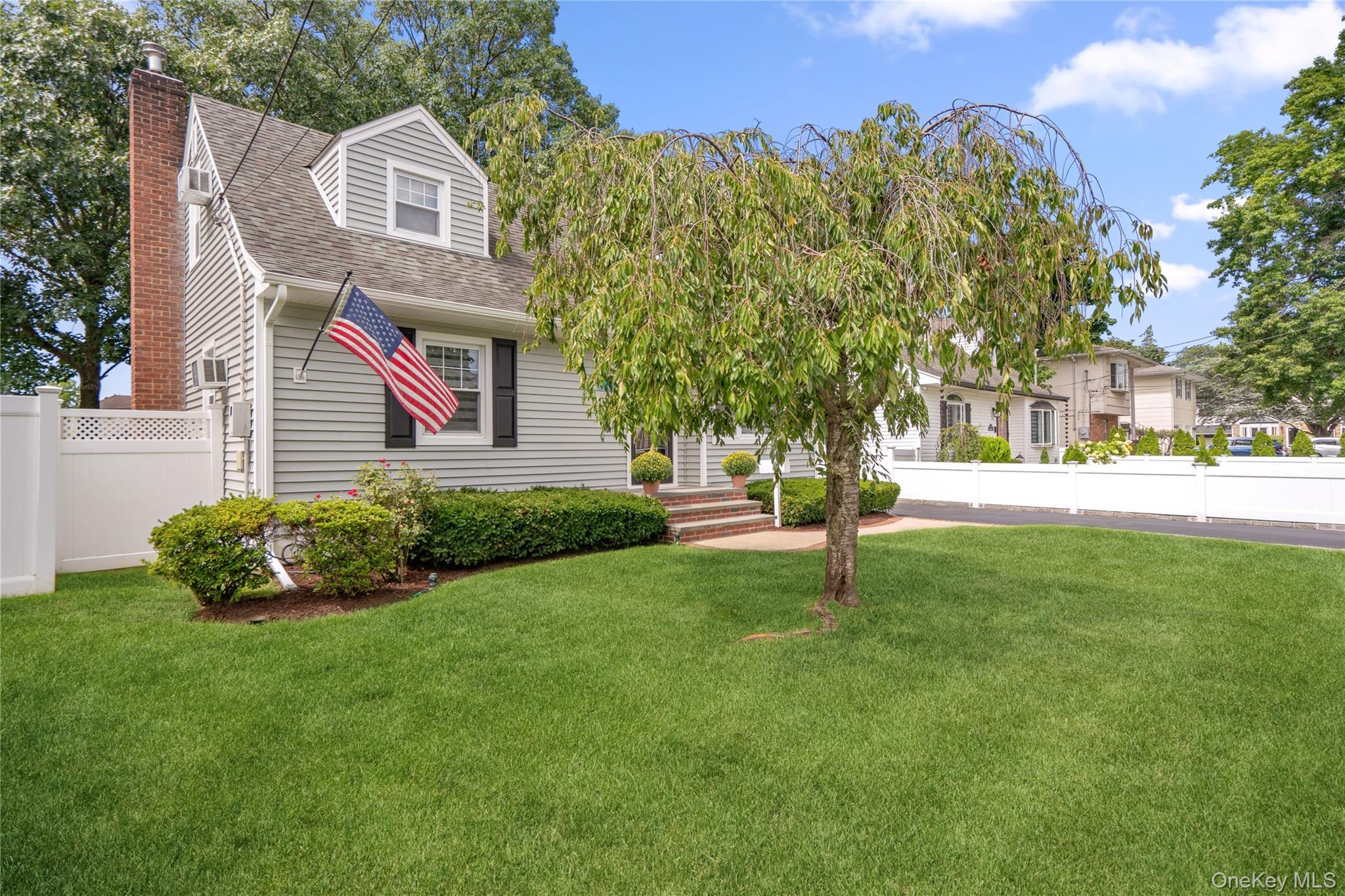 Single Family Alliance Street Nassau County, NY 11580, MLS-1040244-28