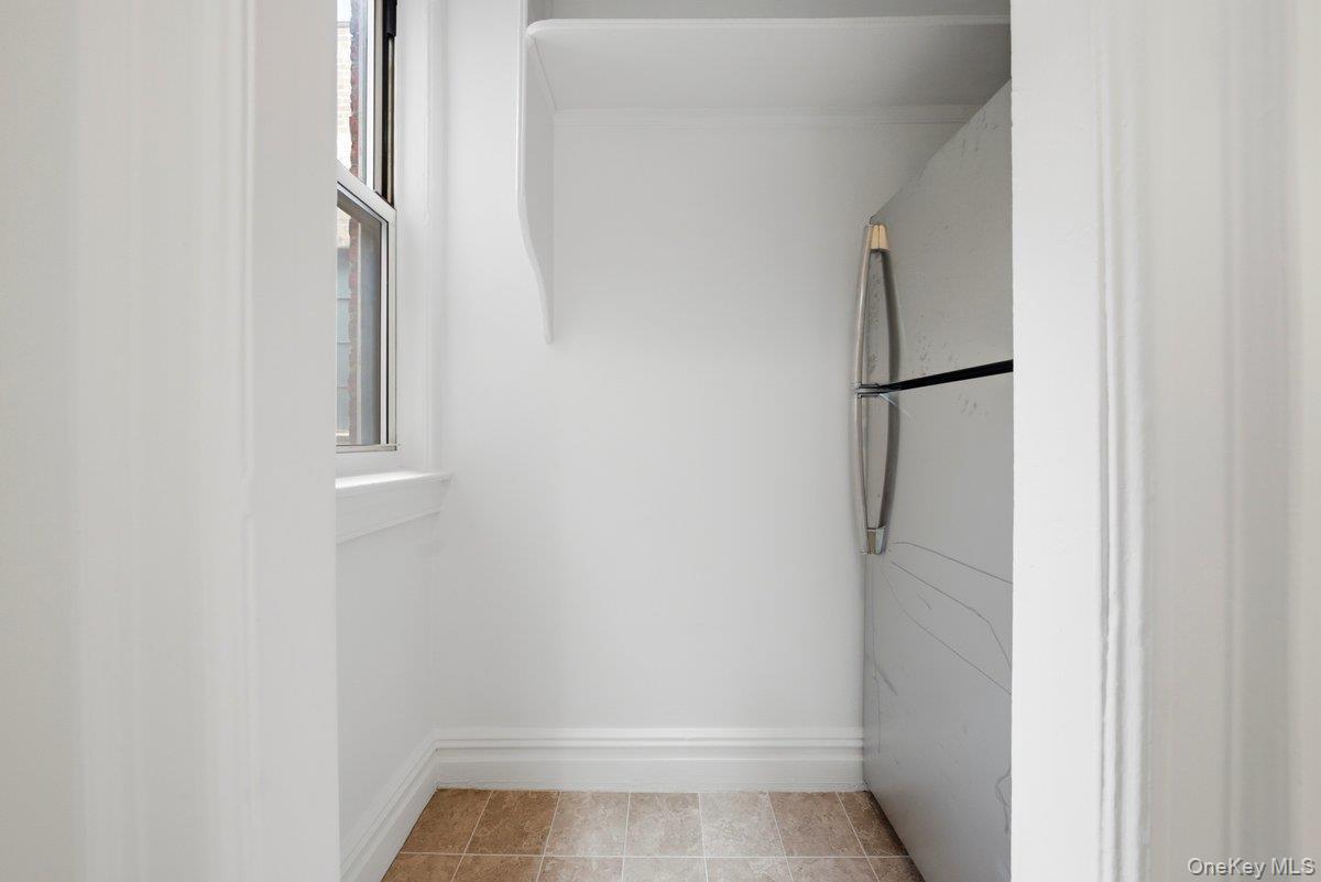 Single Family Greystone Avenue Bronx, NY 10463, MLS-1040247-11