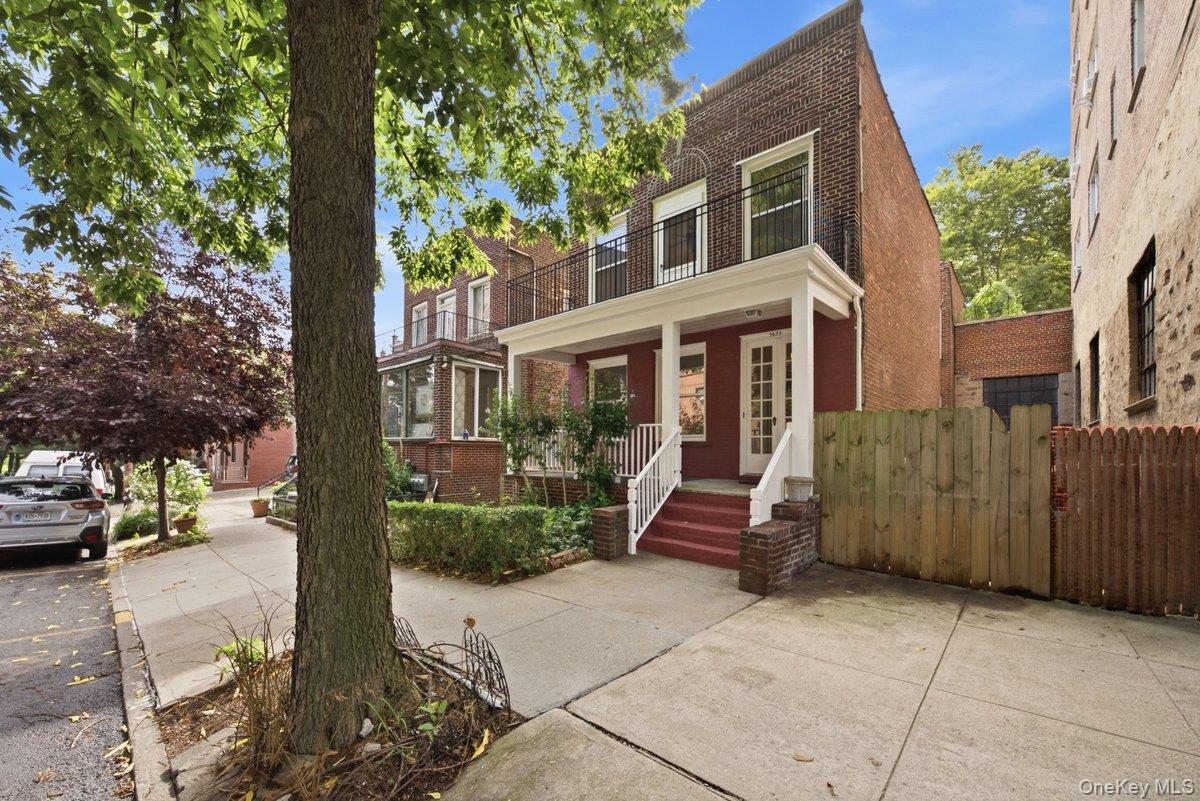 Single Family Greystone Avenue Bronx, NY 10463, MLS-1040247-3
