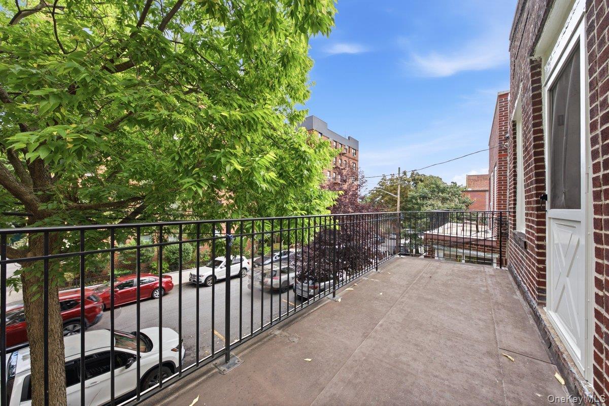 Single Family Greystone Avenue Bronx, NY 10463, MLS-1040247-33