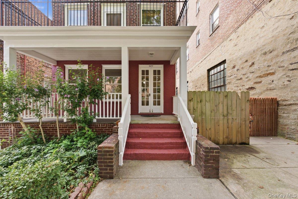 Single Family Greystone Avenue Bronx, NY 10463, MLS-1040247-4