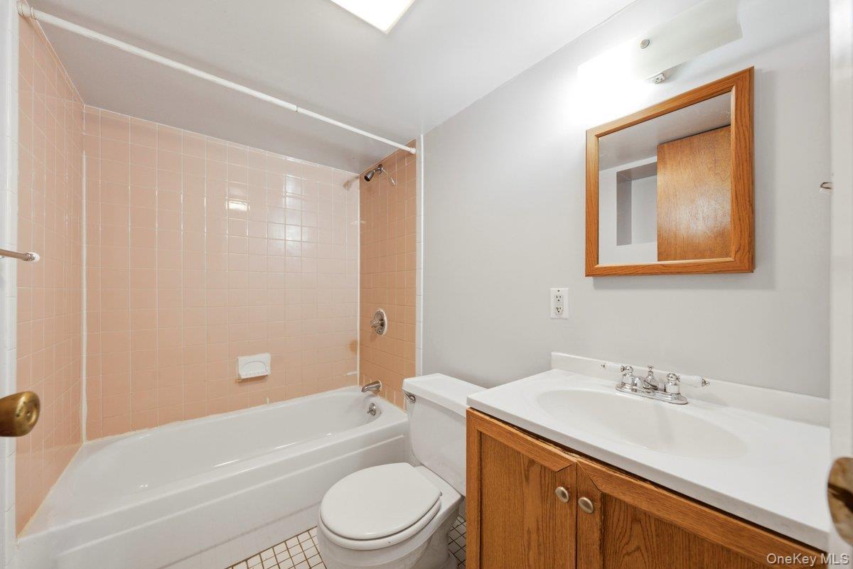 Single Family Greystone Avenue Bronx, NY 10463, MLS-1040247-45