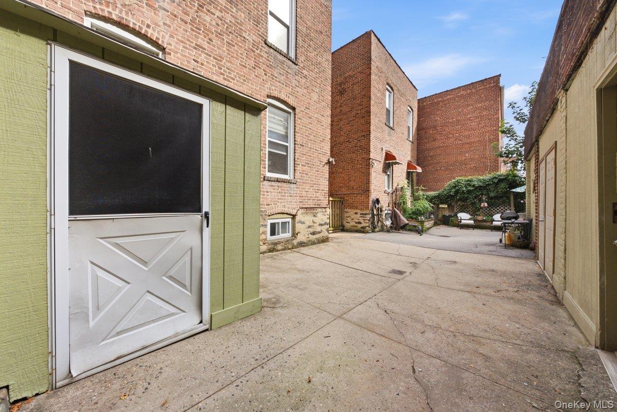 Single Family Greystone Avenue Bronx, NY 10463, MLS-1040247-46