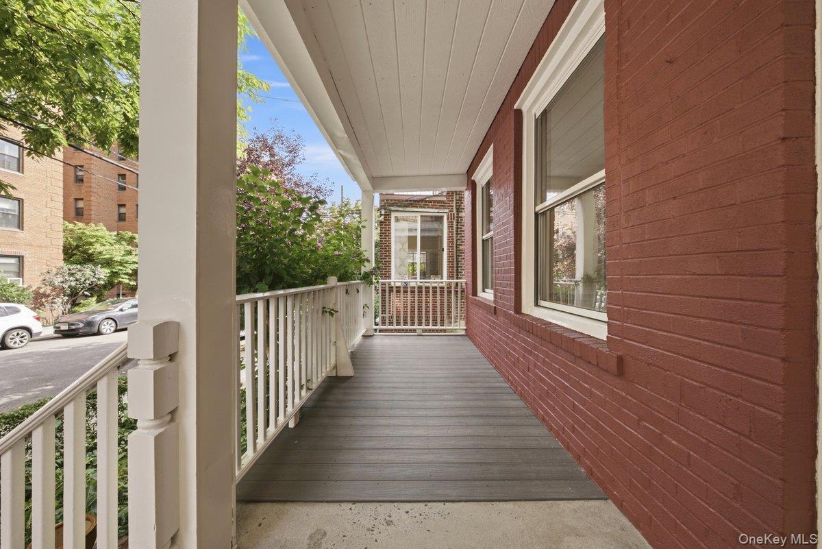 Single Family Greystone Avenue Bronx, NY 10463, MLS-1040247-5