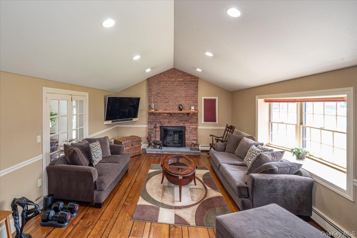 Single Family Albemarle Road Nassau County, NY 11590, MLS-1040255-17