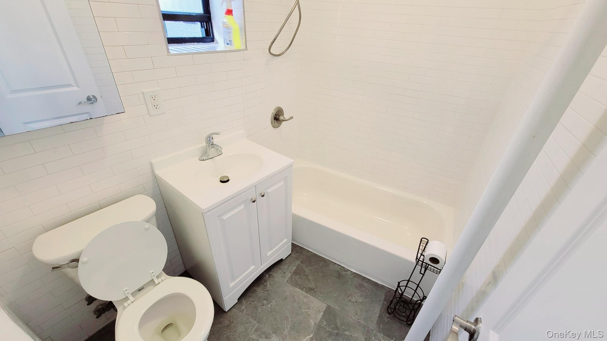 Apartment 39th Avenue Queens, NY 11377, MLS-1040275-13
