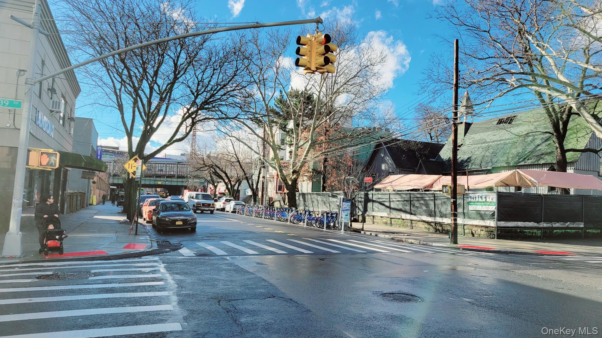 Apartment 39th Avenue  Queens, NY 11377, MLS-1040275-25