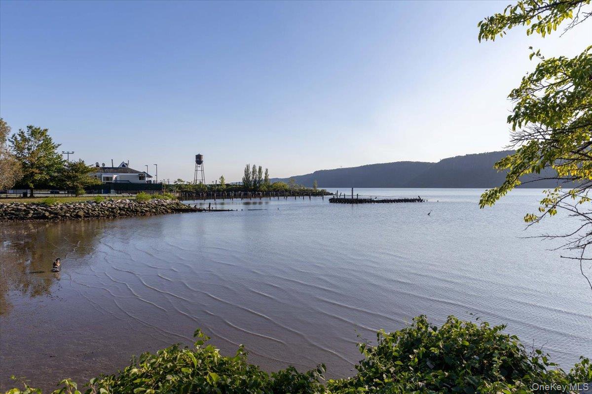 Single Family Farragut Parkway  Westchester County, NY 10706, MLS-1040276-6