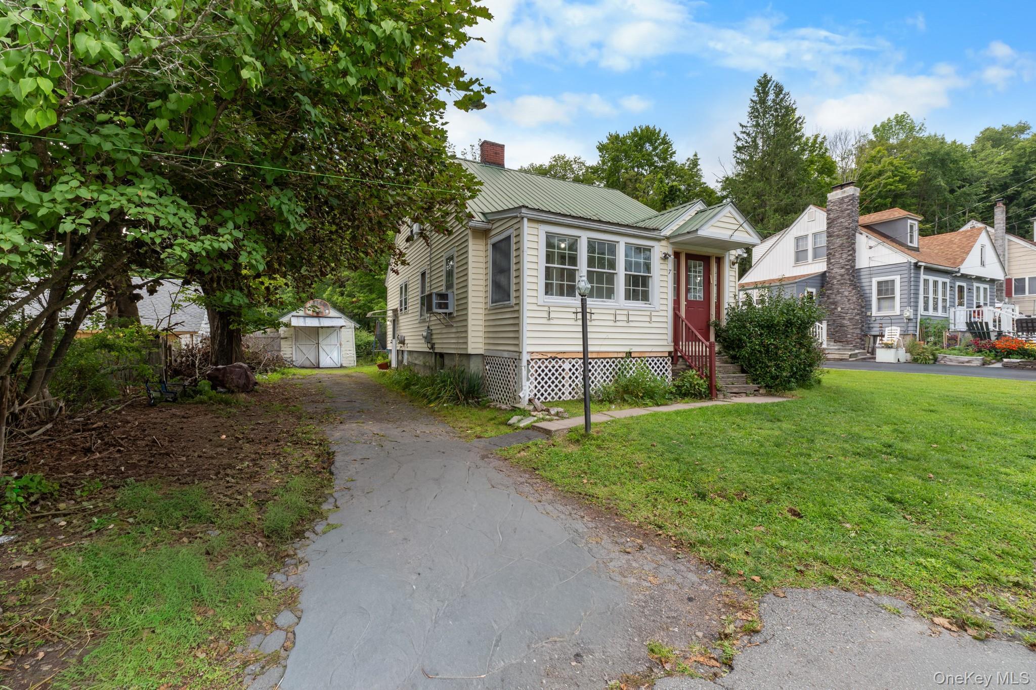 Single Family Jones Terrace Sullivan County, NY 12788, MLS-1040302-3