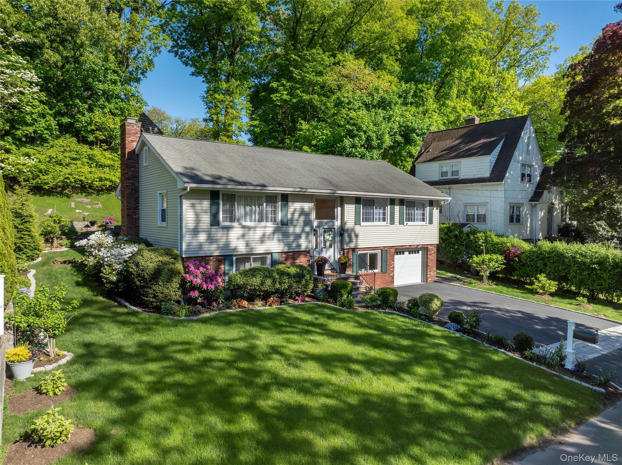 Single Family Center Drive  Out Of Area, NY 06870, MLS-1040328-2