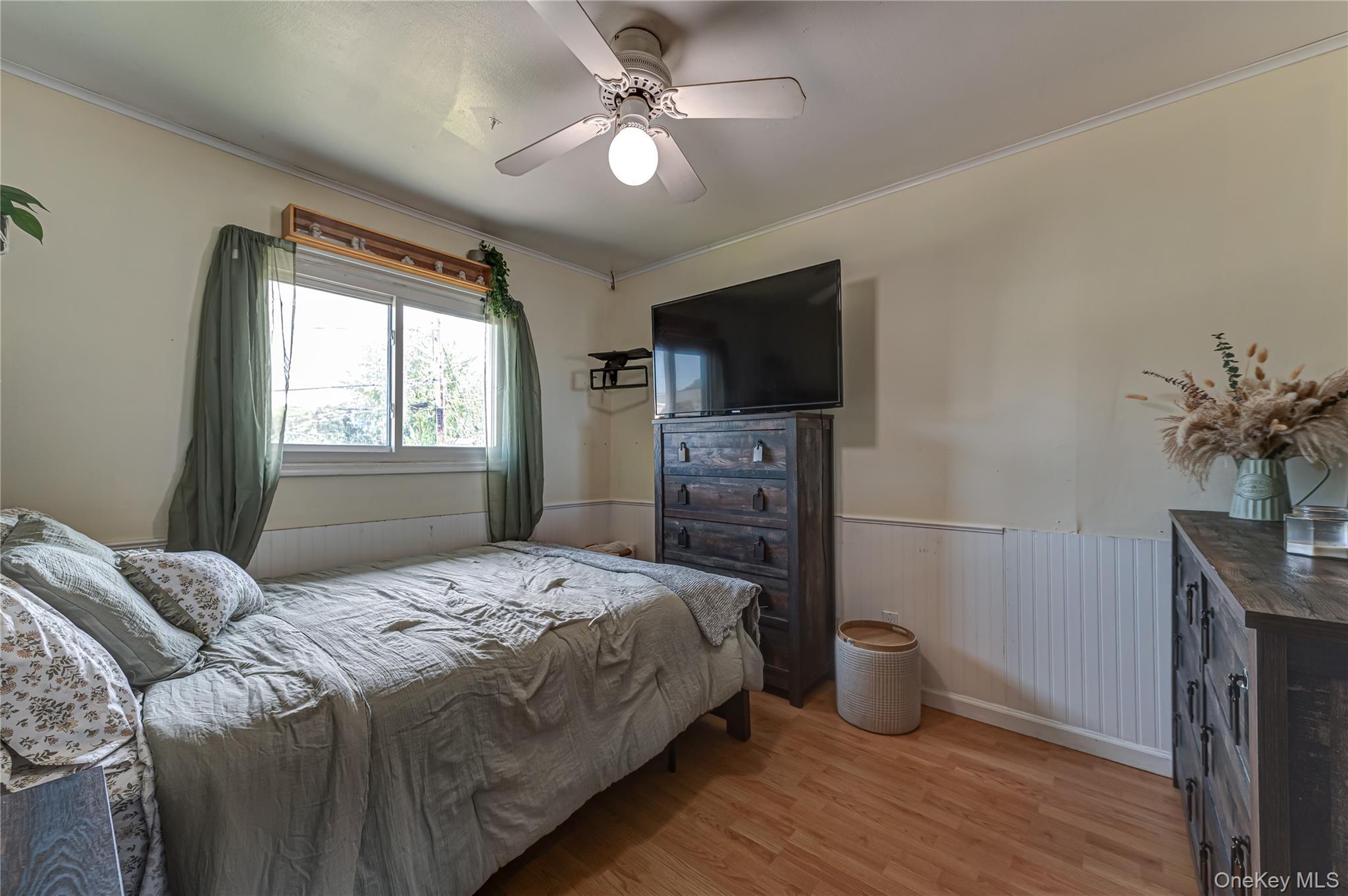 Single Family Linda Lane Suffolk County, NY 11703, MLS-1040337-13