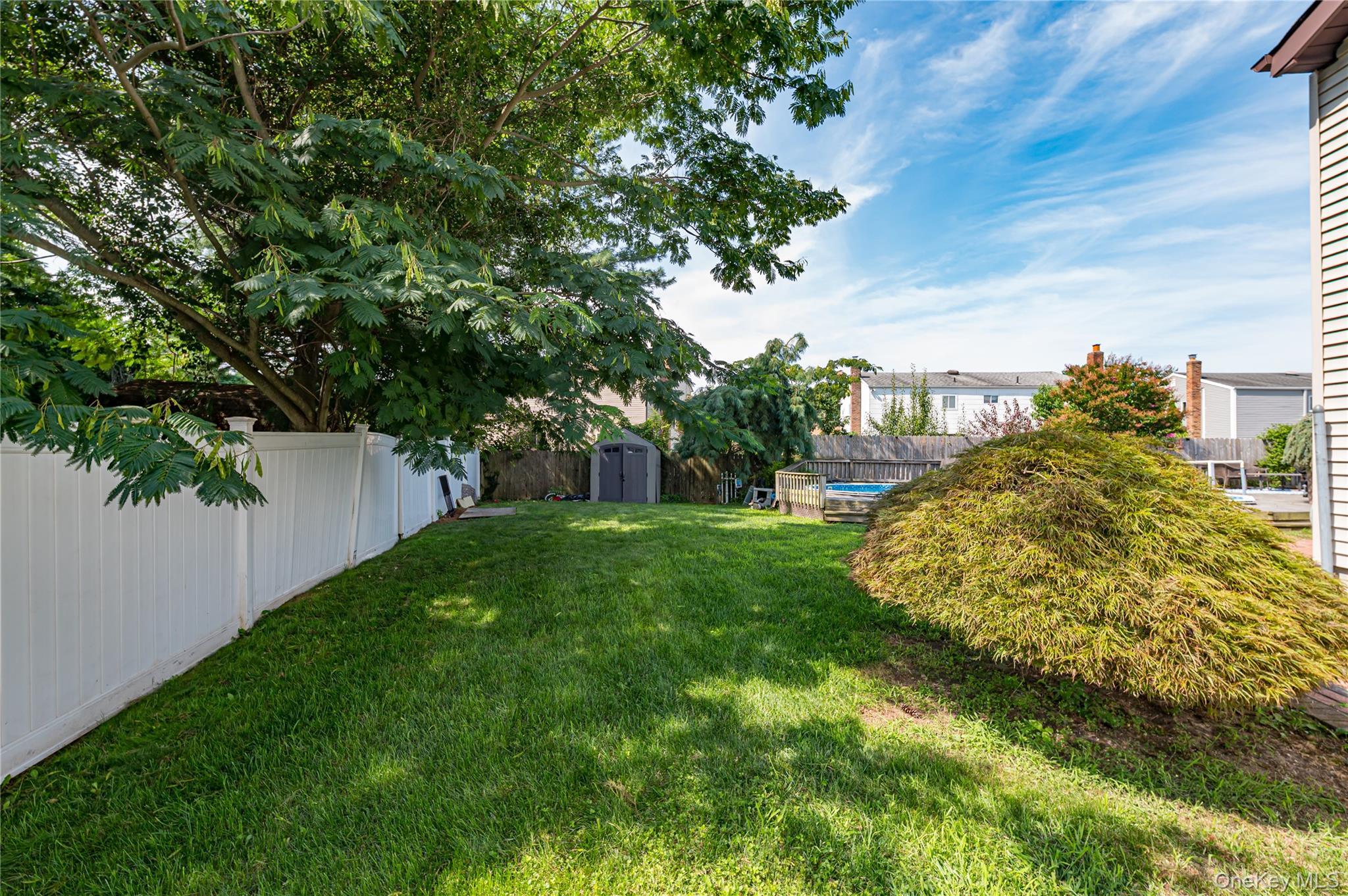 Single Family Linda Lane Suffolk County, NY 11703, MLS-1040337-22