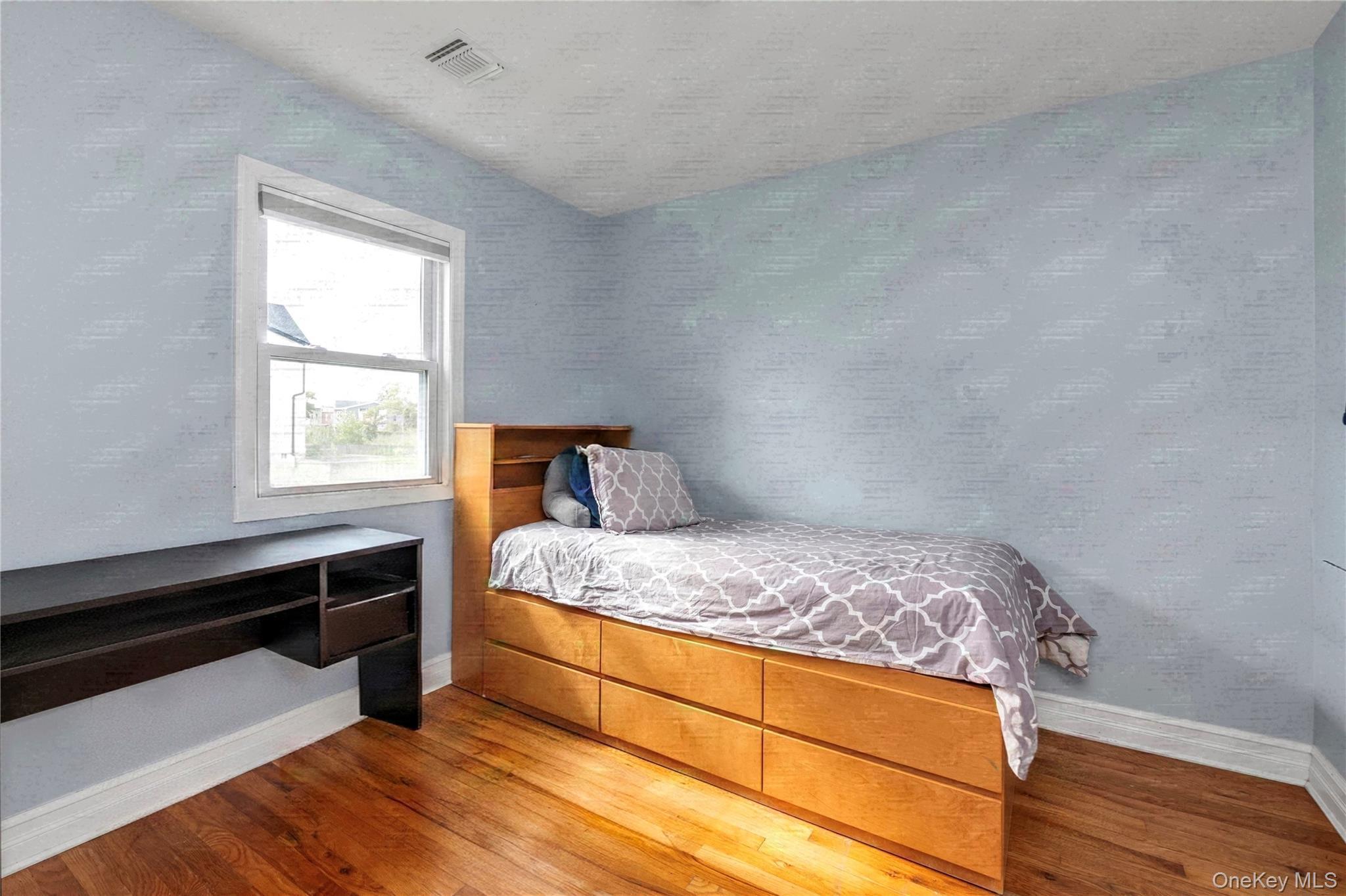 Single Family Jarvis Avenue Queens, NY 11691, MLS-1040340-16