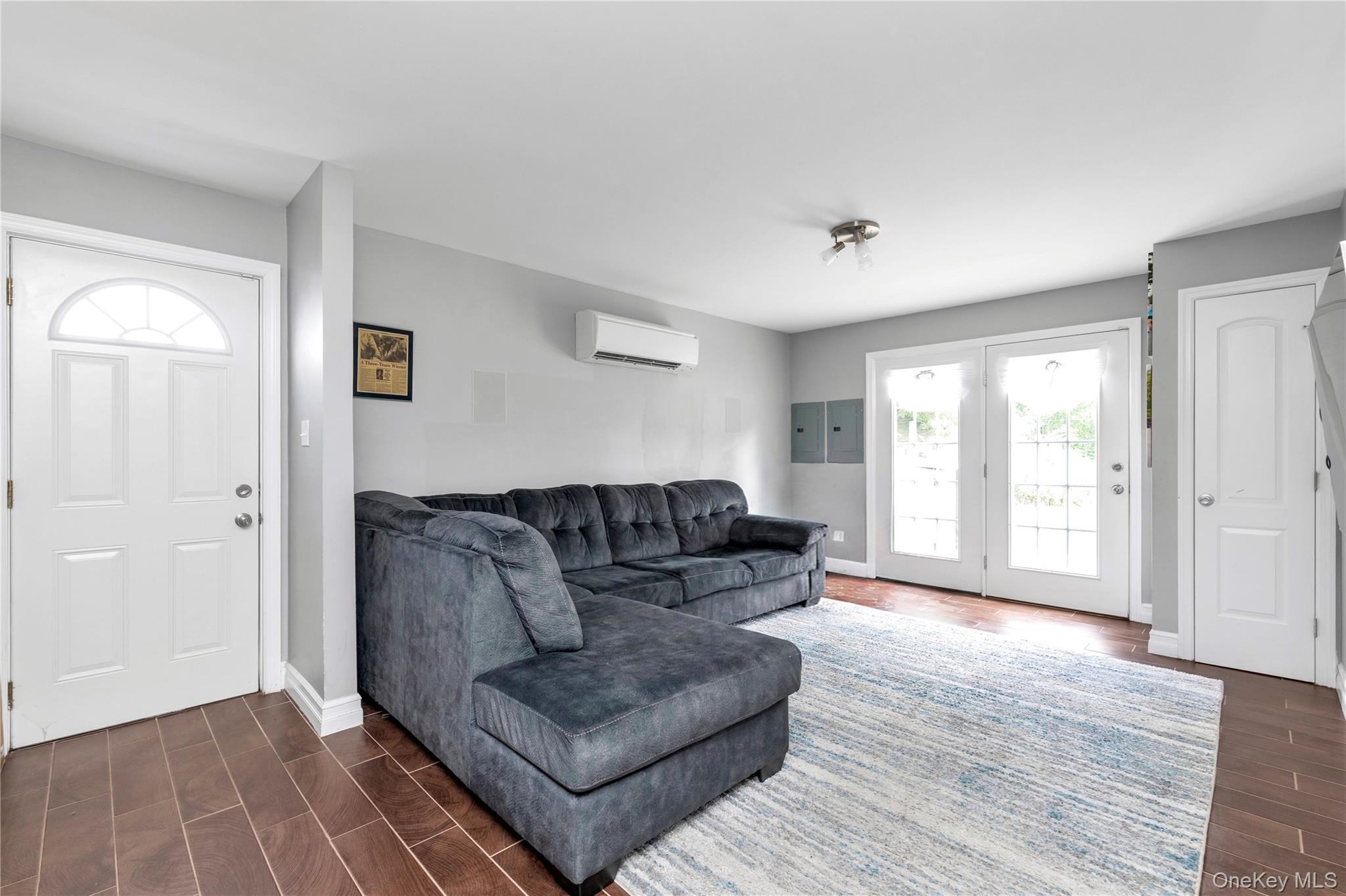 Single Family Jarvis Avenue Queens, NY 11691, MLS-1040340-22