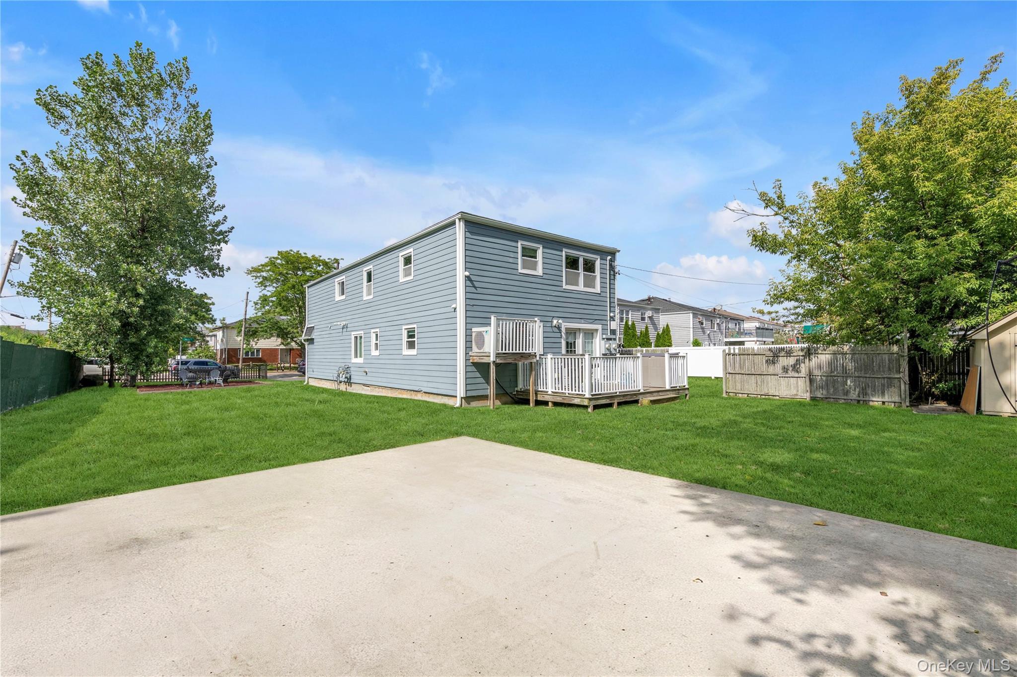 Single Family Jarvis Avenue  Queens, NY 11691, MLS-1040340-28
