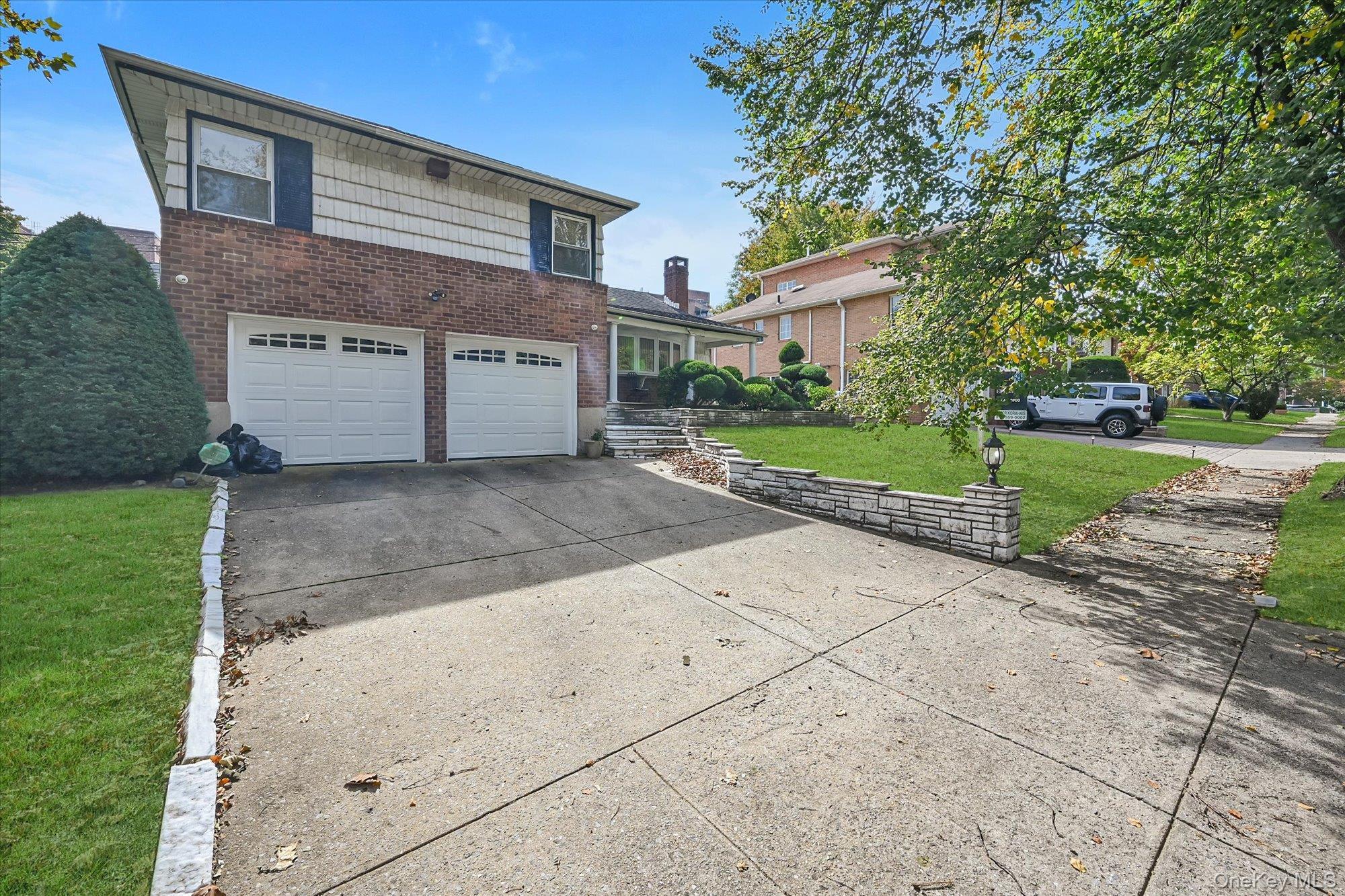 Single Family Garland Drive  Queens, NY 11364, MLS-1040344-27