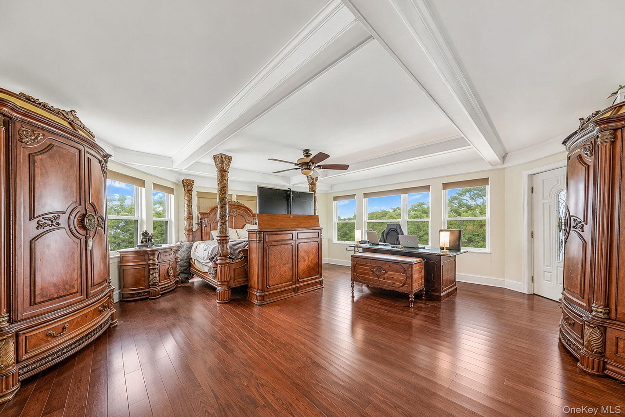 Single Family Mowbray Avenue  Suffolk County, NY 11706, MLS-1040354-11
