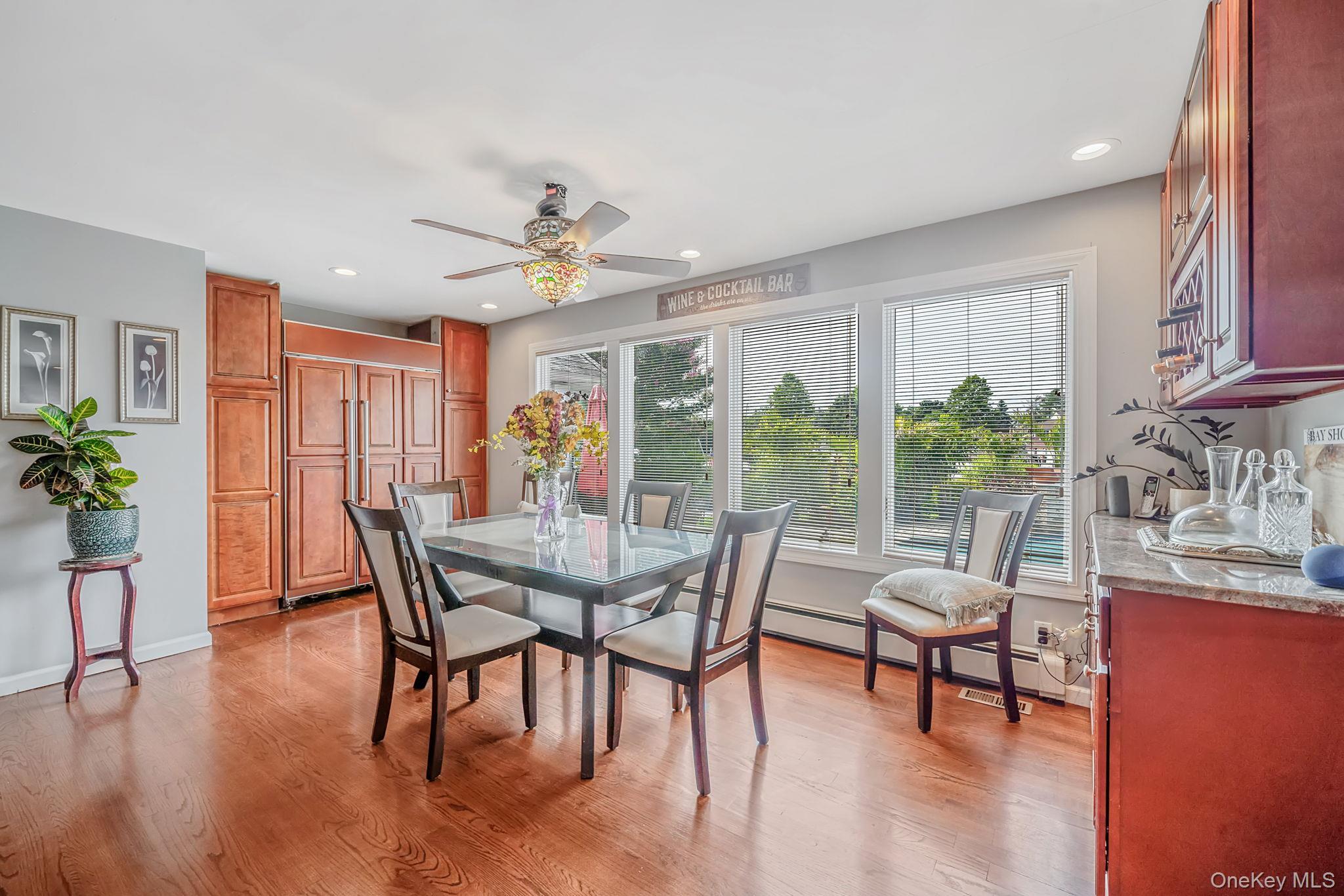 Single Family Mowbray Avenue  Suffolk County, NY 11706, MLS-1040354-6