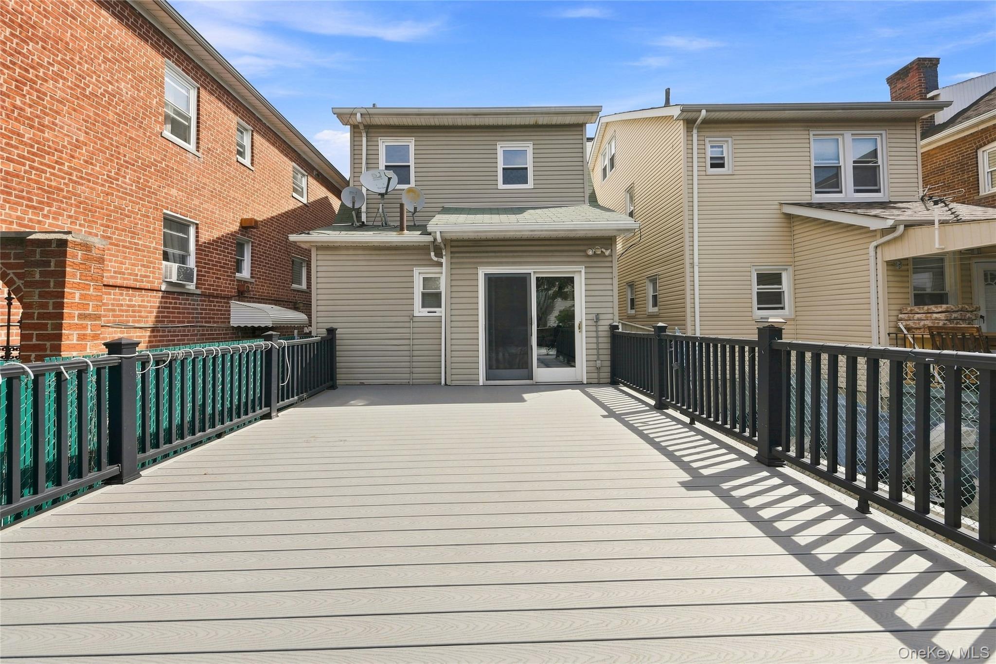 Single Family Haight Avenue Bronx, NY 10461, MLS-1040356-10