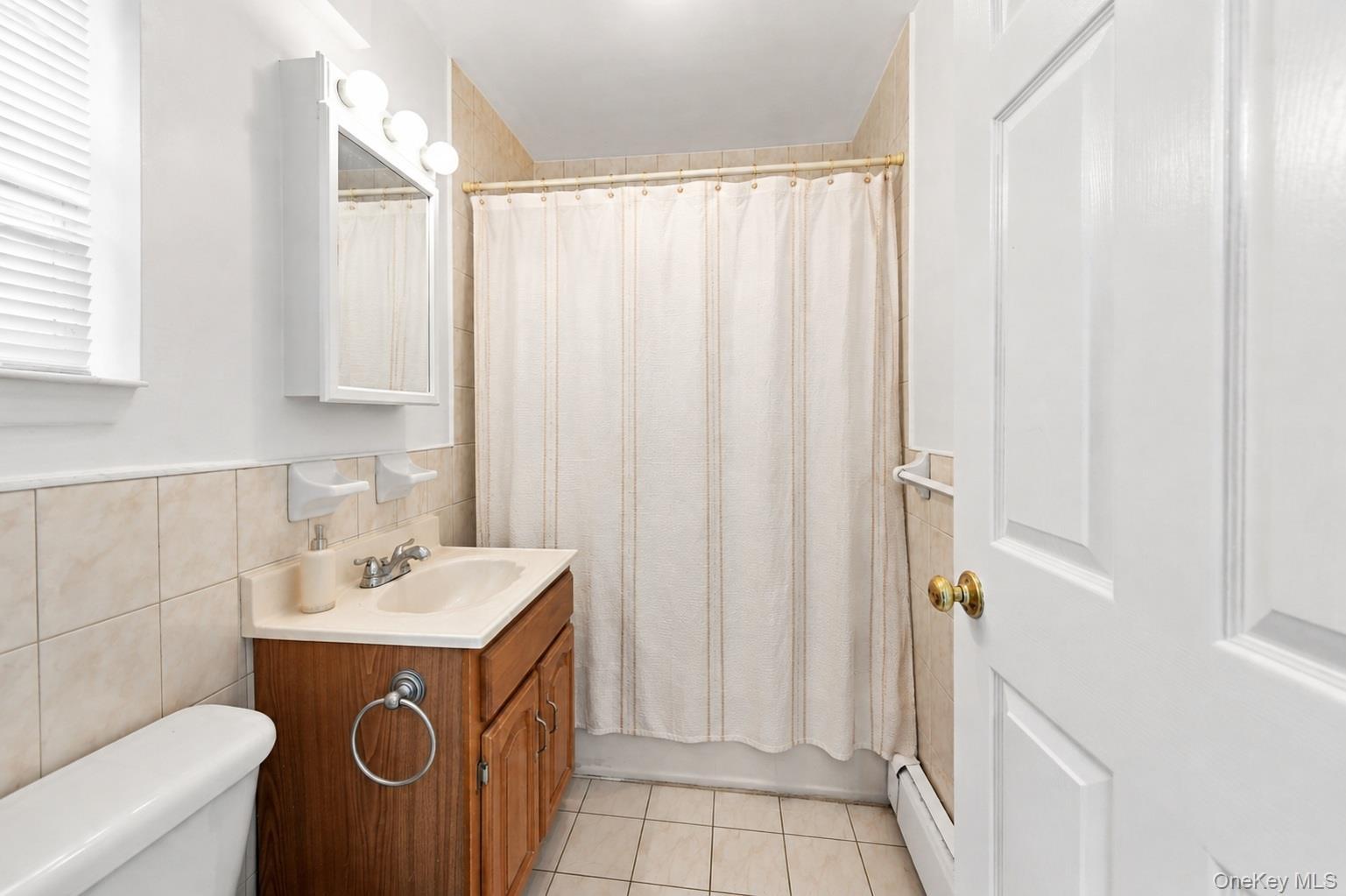 Single Family Haight Avenue Bronx, NY 10461, MLS-1040356-11