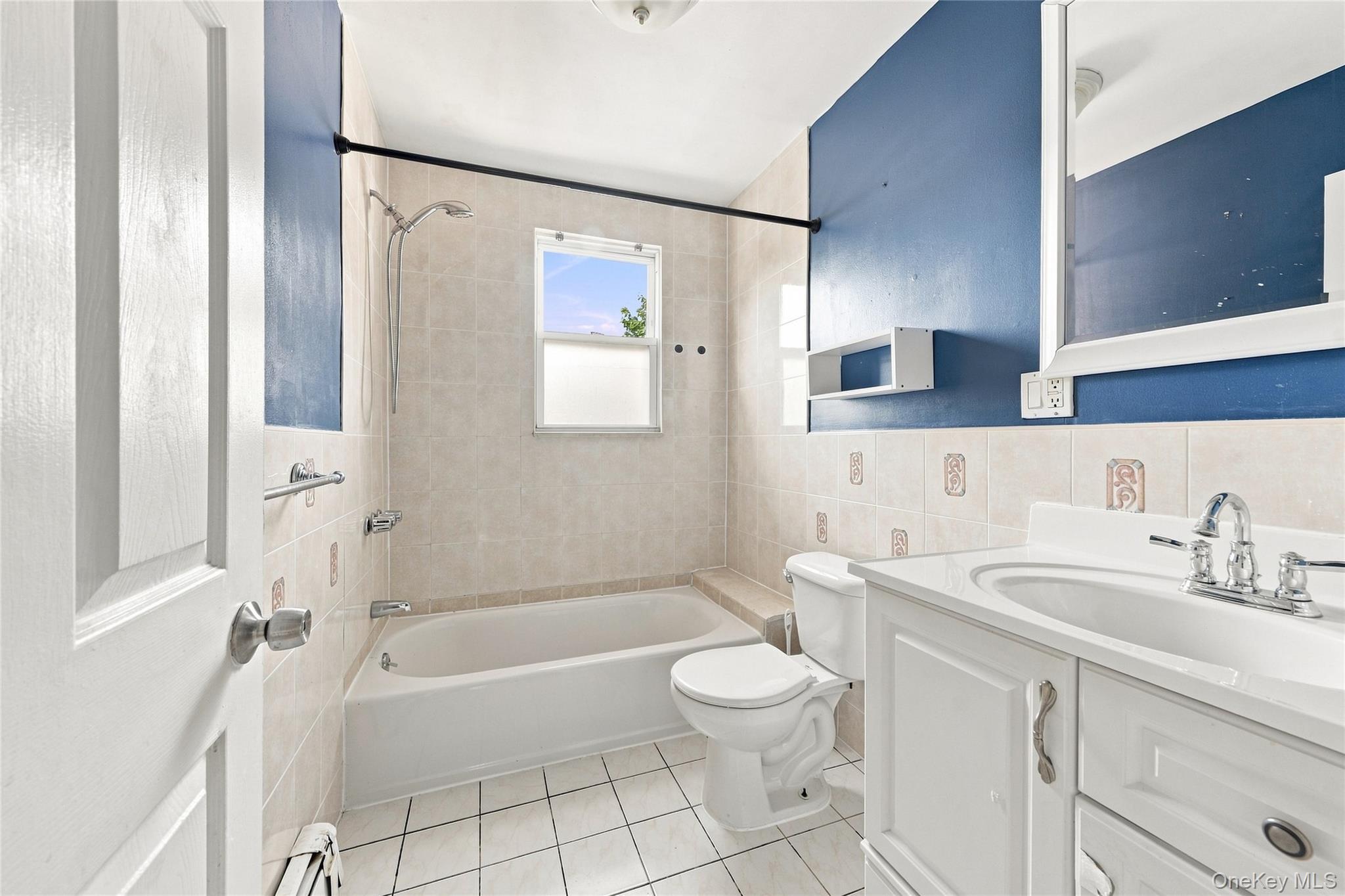 Single Family Haight Avenue Bronx, NY 10461, MLS-1040356-13