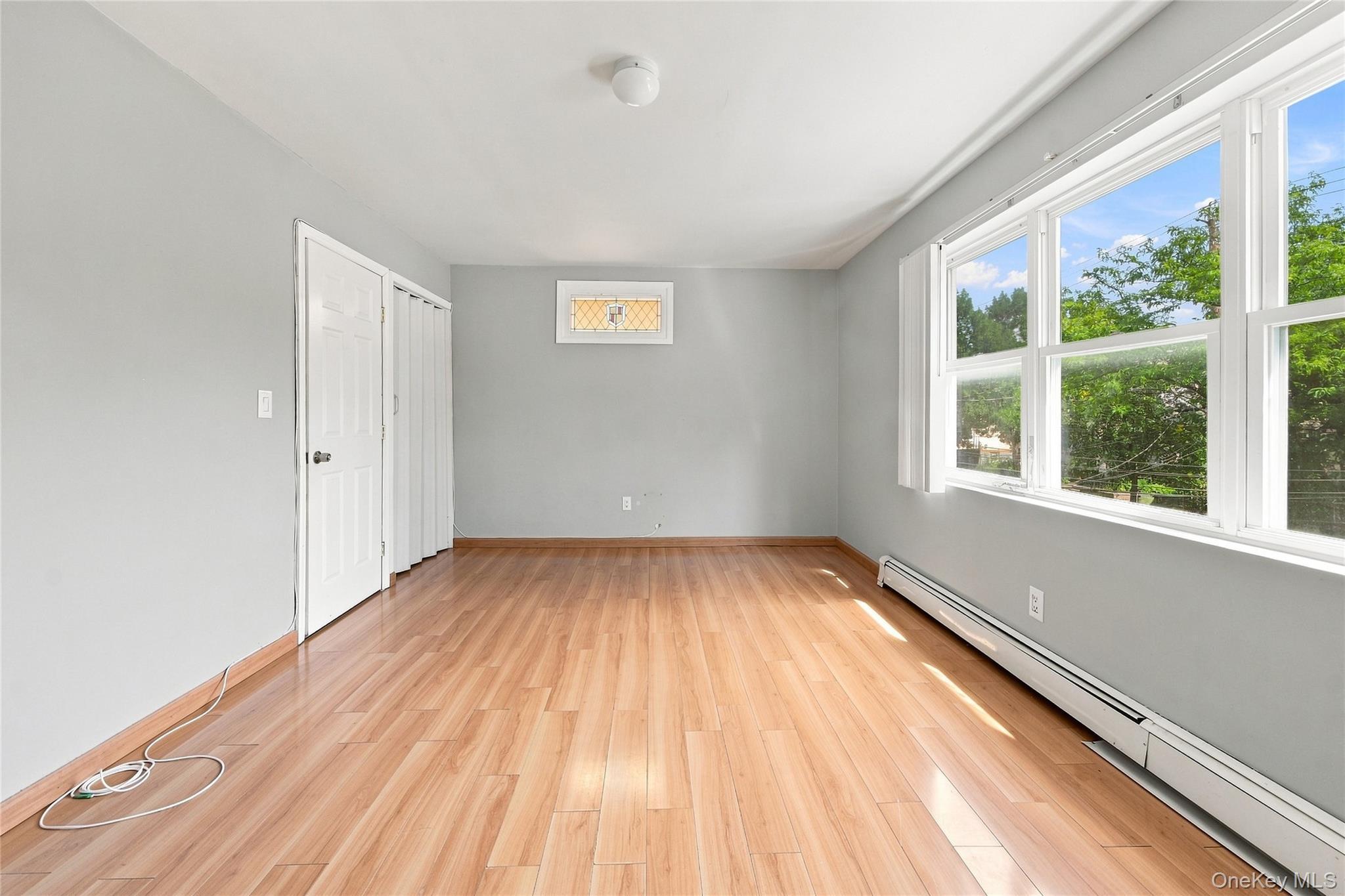 Single Family Haight Avenue Bronx, NY 10461, MLS-1040356-17