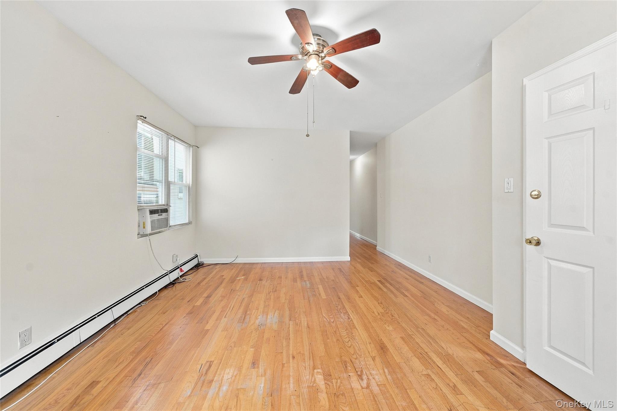 Single Family Haight Avenue Bronx, NY 10461, MLS-1040356-3