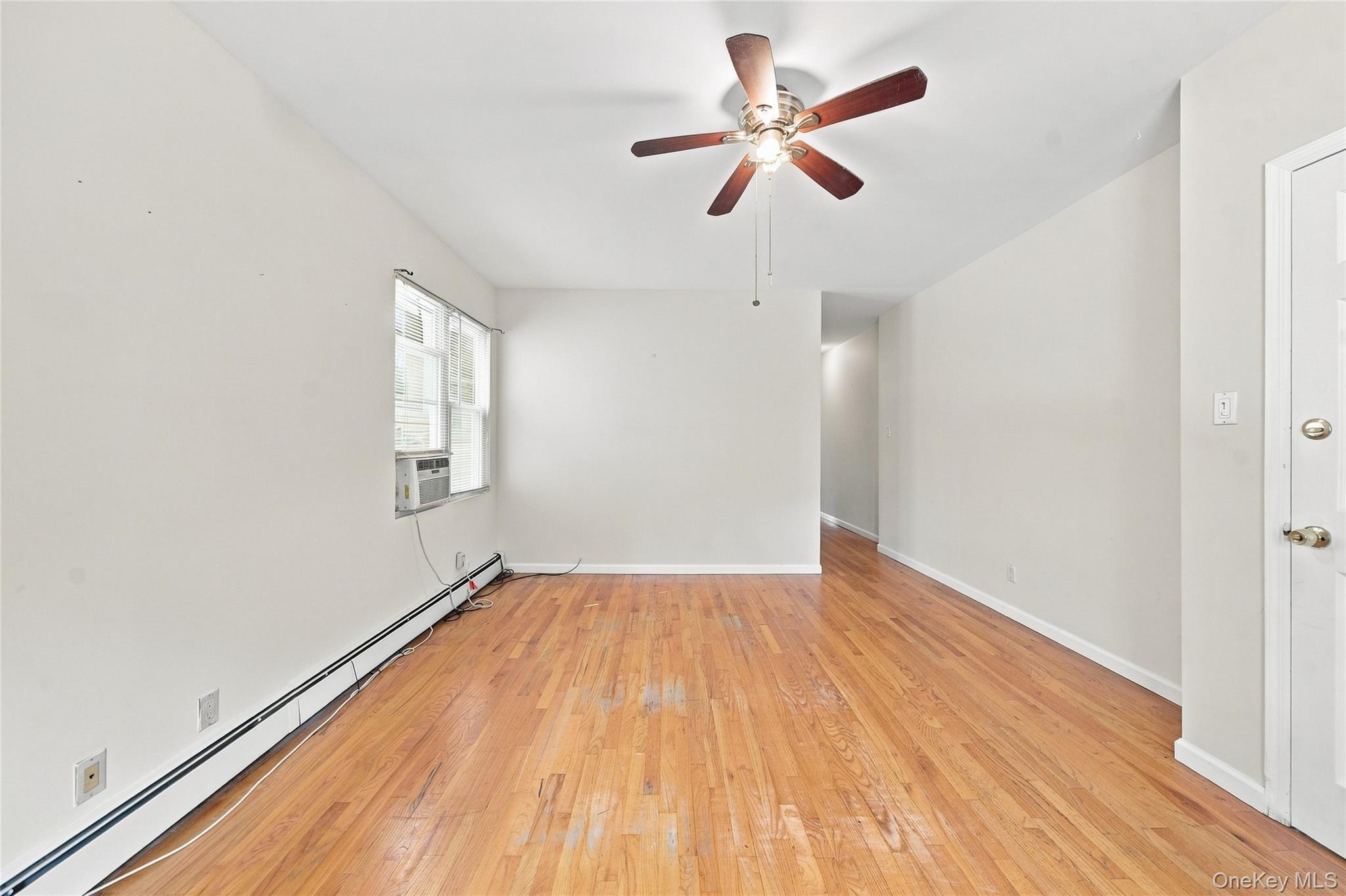 Single Family Haight Avenue Bronx, NY 10461, MLS-1040356-4