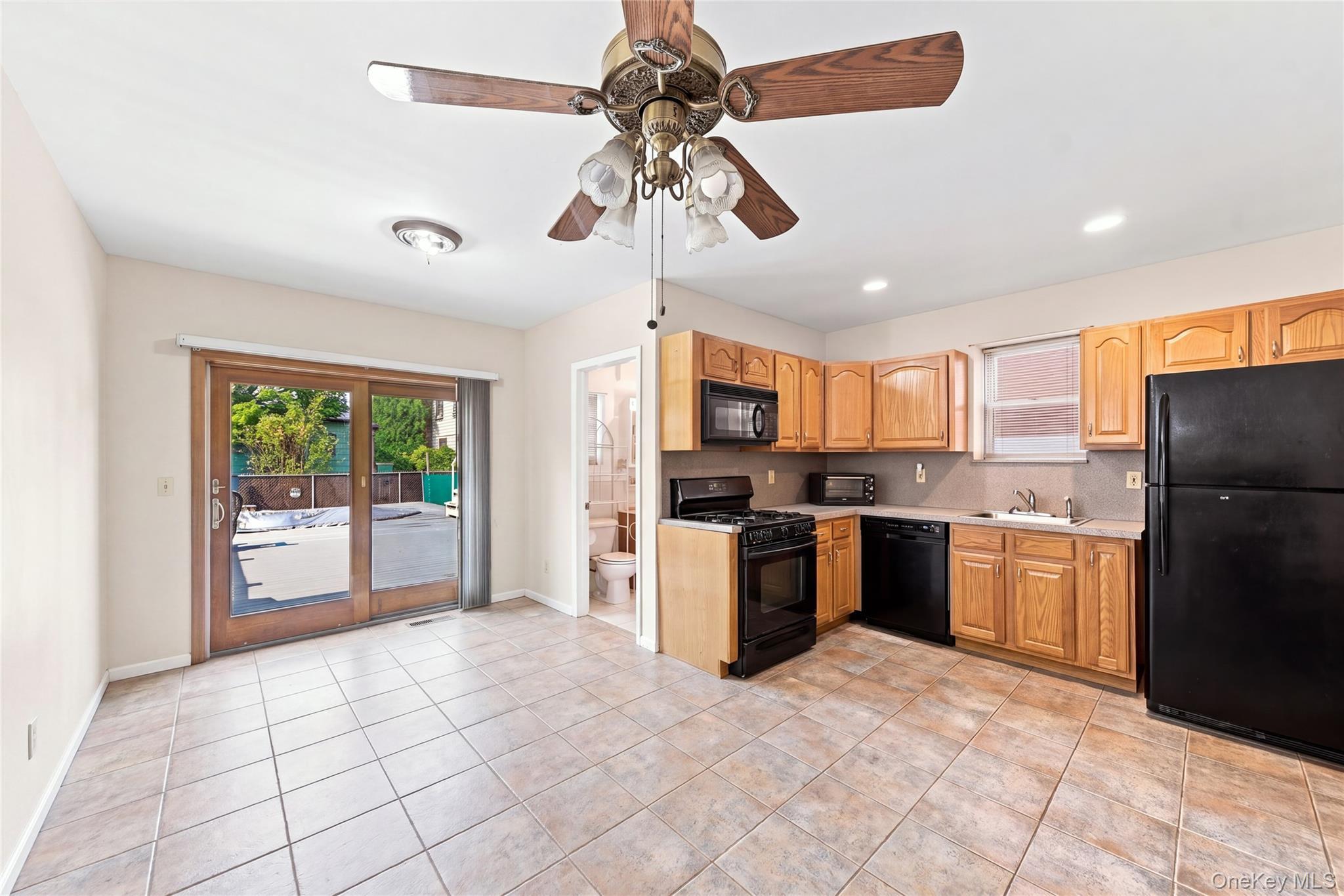 Single Family Haight Avenue Bronx, NY 10461, MLS-1040356-8