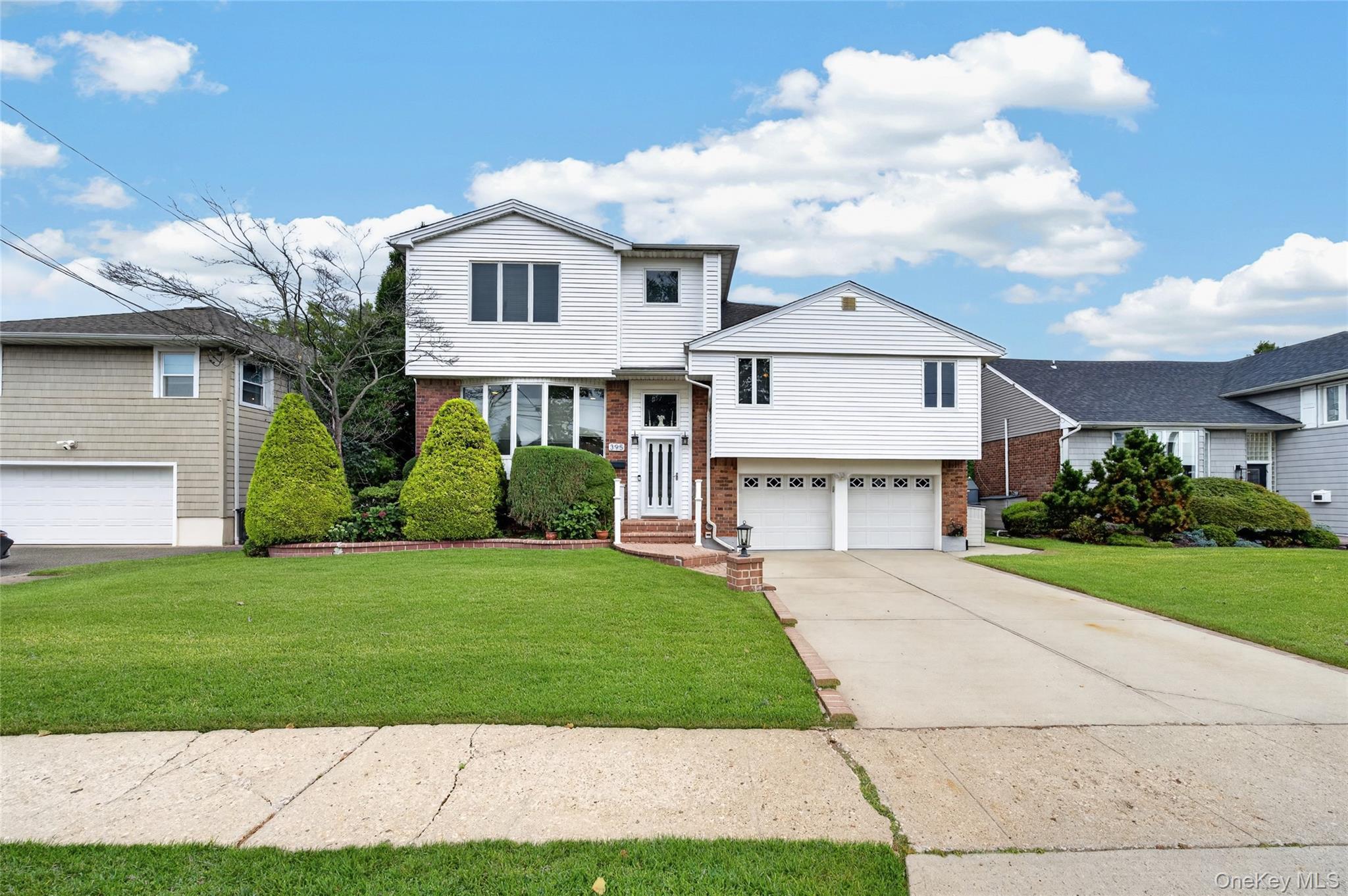 Single Family Bunker Drive  Nassau County, NY 11572, MLS-1040373-2