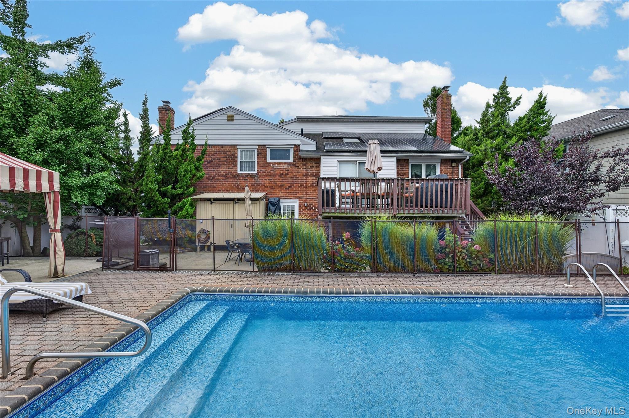 Single Family Bunker Drive  Nassau County, NY 11572, MLS-1040373-21