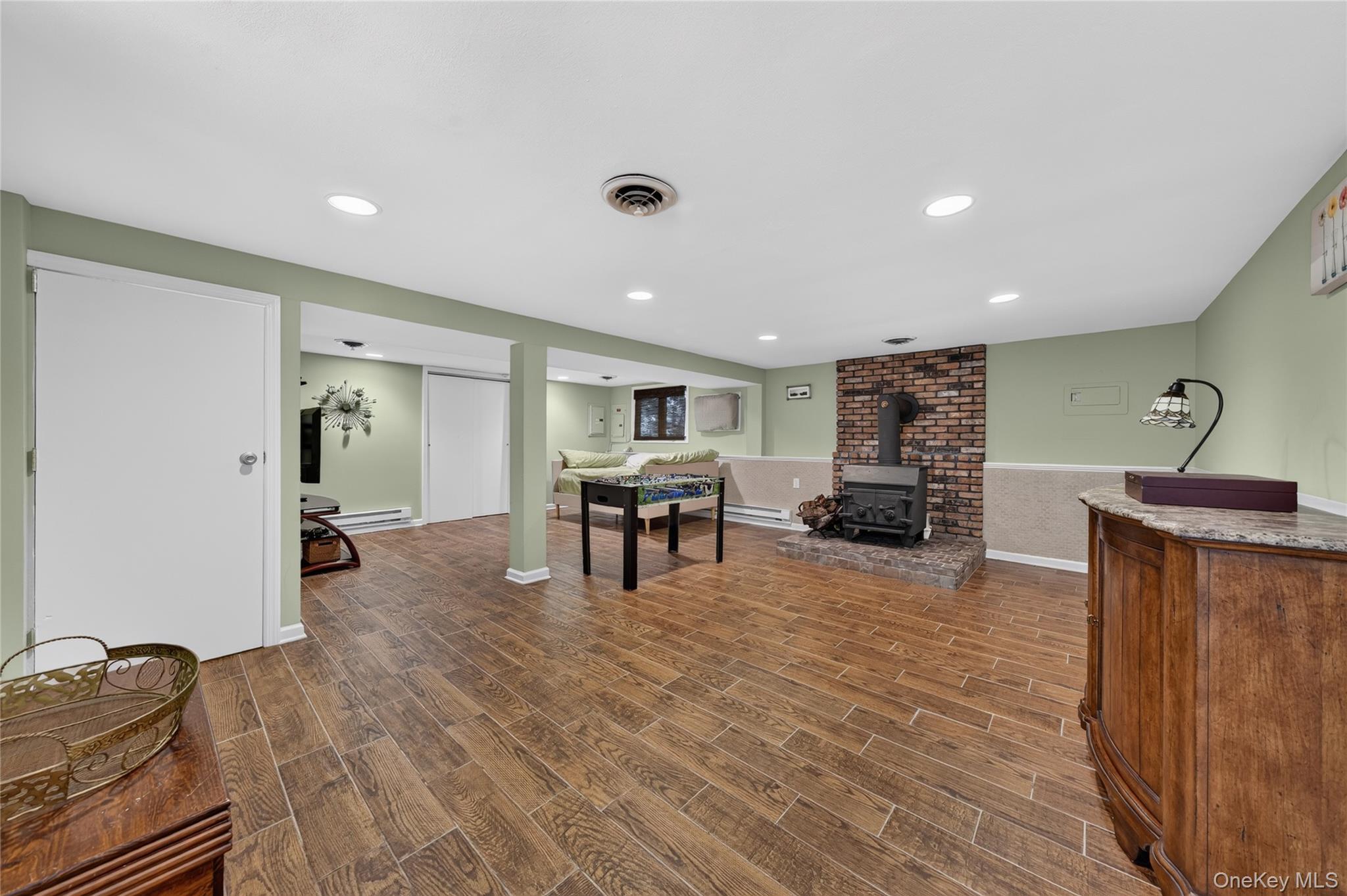 Single Family Bunker Drive  Nassau County, NY 11572, MLS-1040373-27