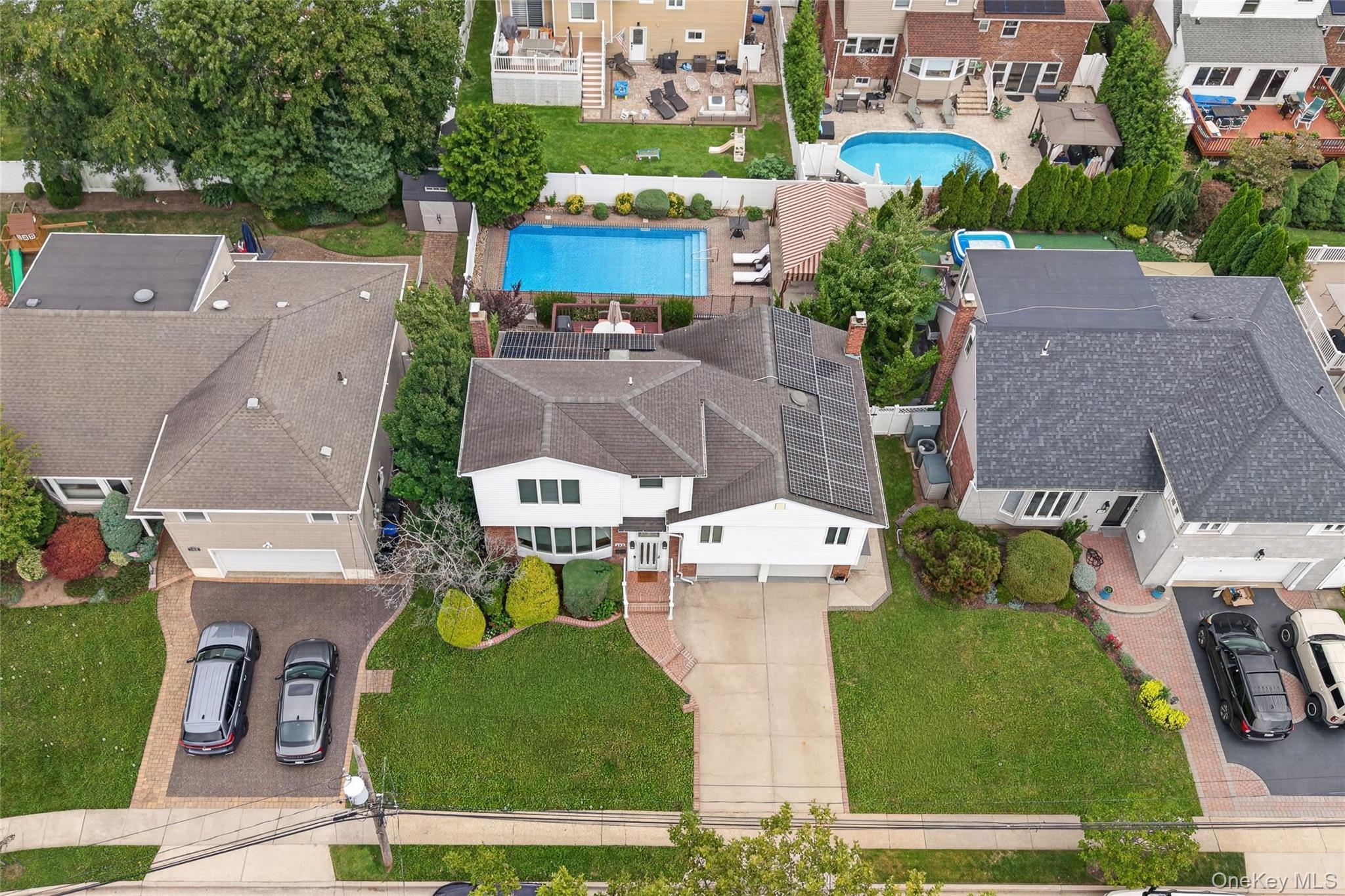 Single Family Bunker Drive  Nassau County, NY 11572, MLS-1040373-3