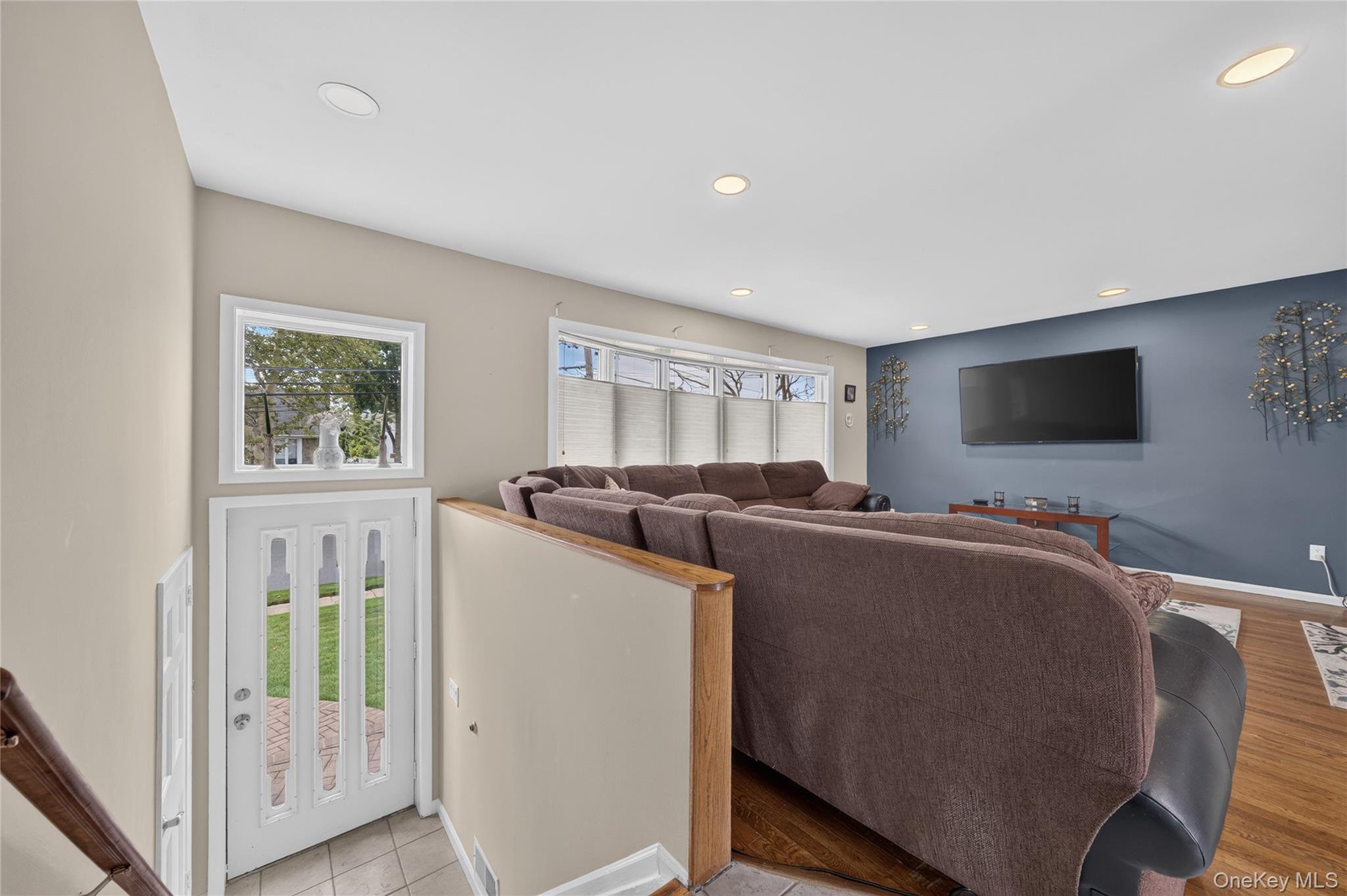 Single Family Bunker Drive  Nassau County, NY 11572, MLS-1040373-5