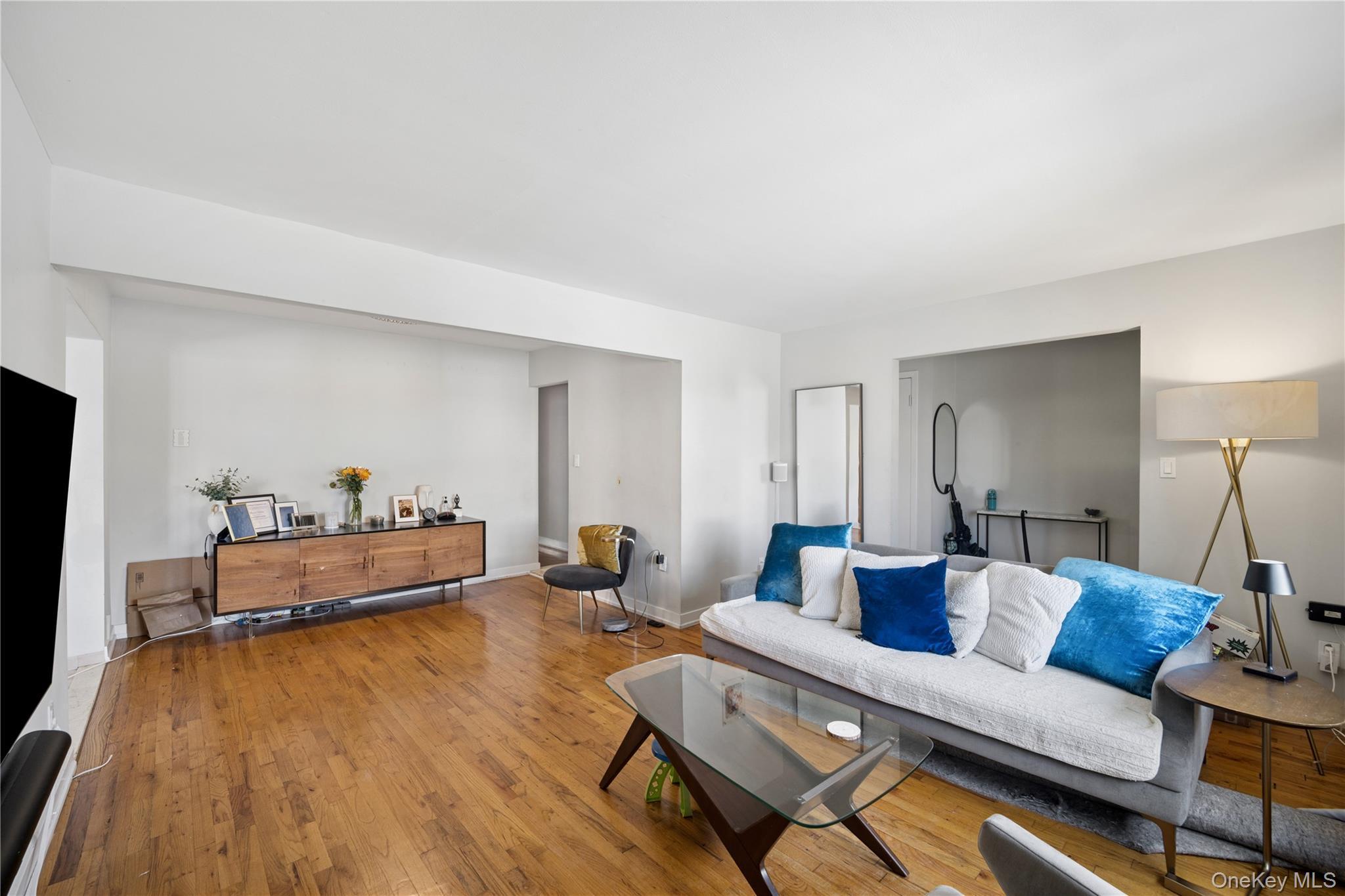 Single Family Doran Ave. Queens, NY 11385, MLS-1040392-22