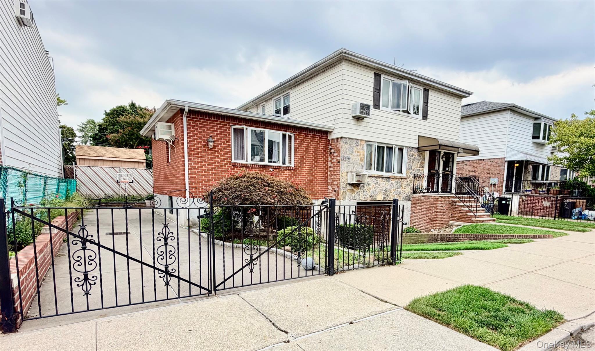 Single Family Doran Ave. Queens, NY 11385, MLS-1040392-3