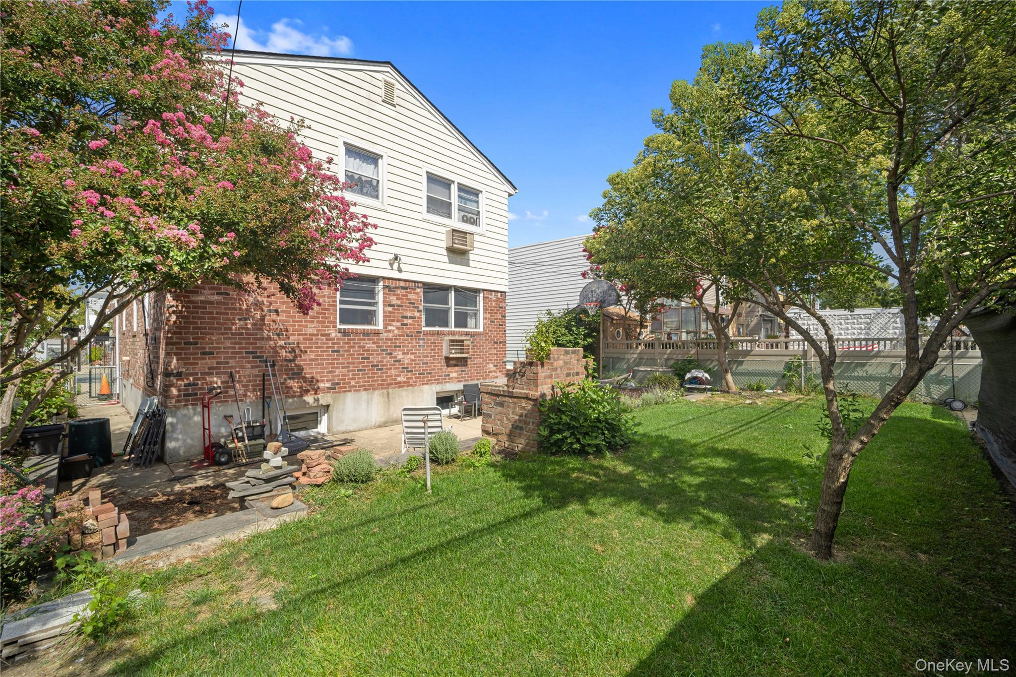 Single Family Doran Ave. Queens, NY 11385, MLS-1040392-7