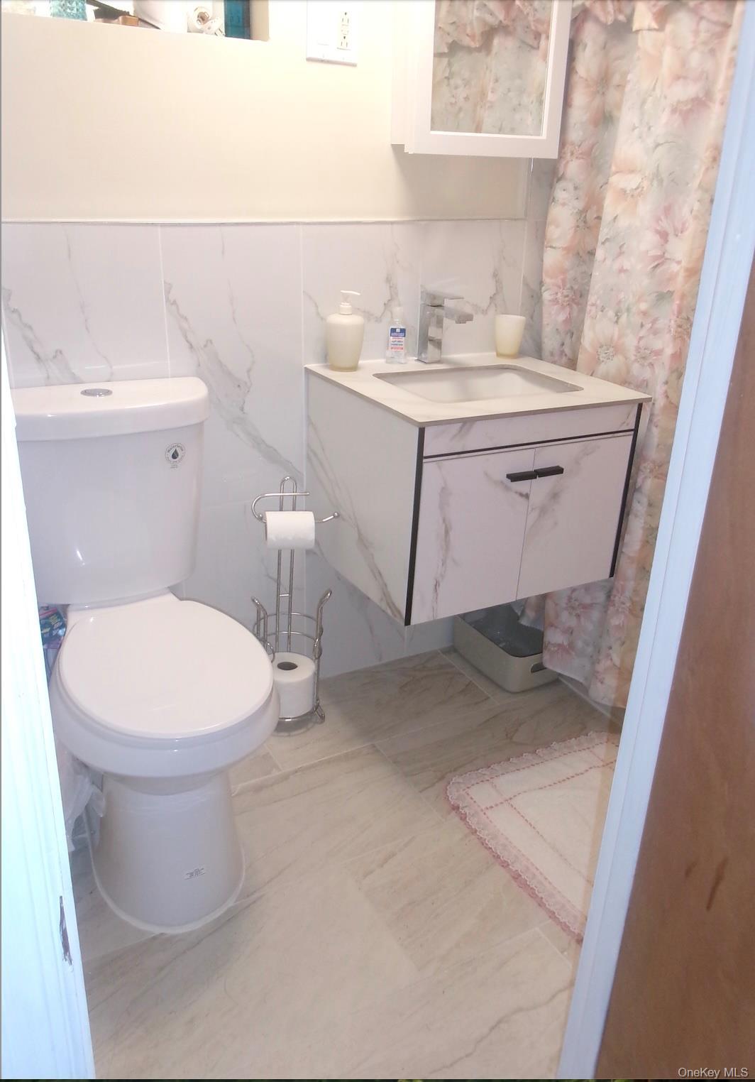 Single Family 202nd Street  Queens, NY 11361, MLS-1040417-15