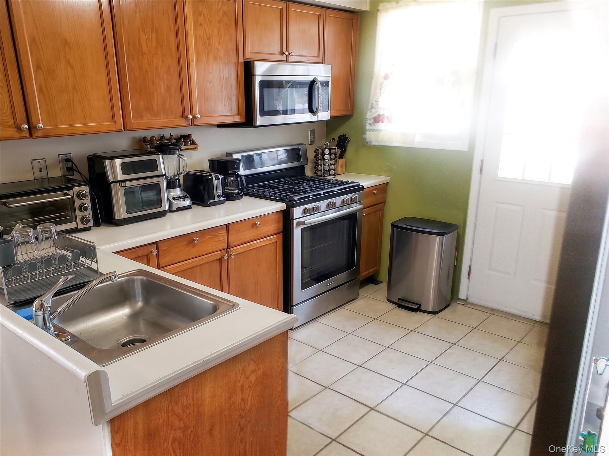 Single Family 202nd Street  Queens, NY 11361, MLS-1040417-4